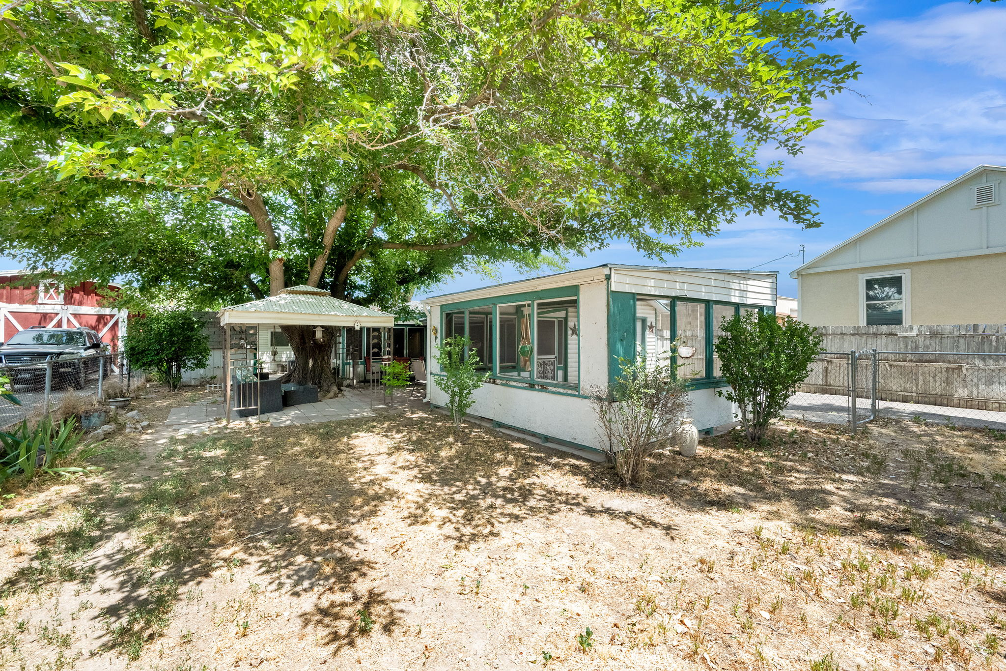 main property photo 20