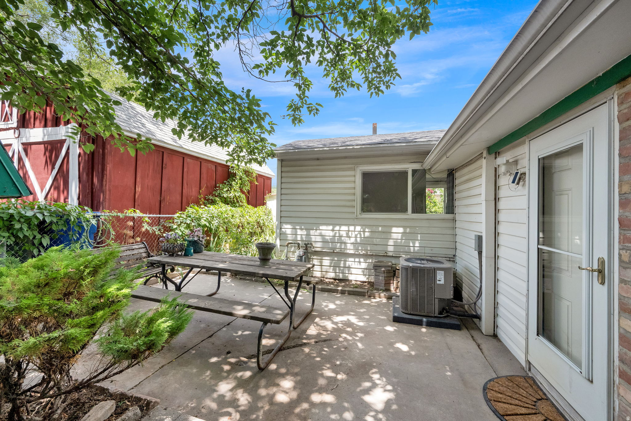 main property photo 21