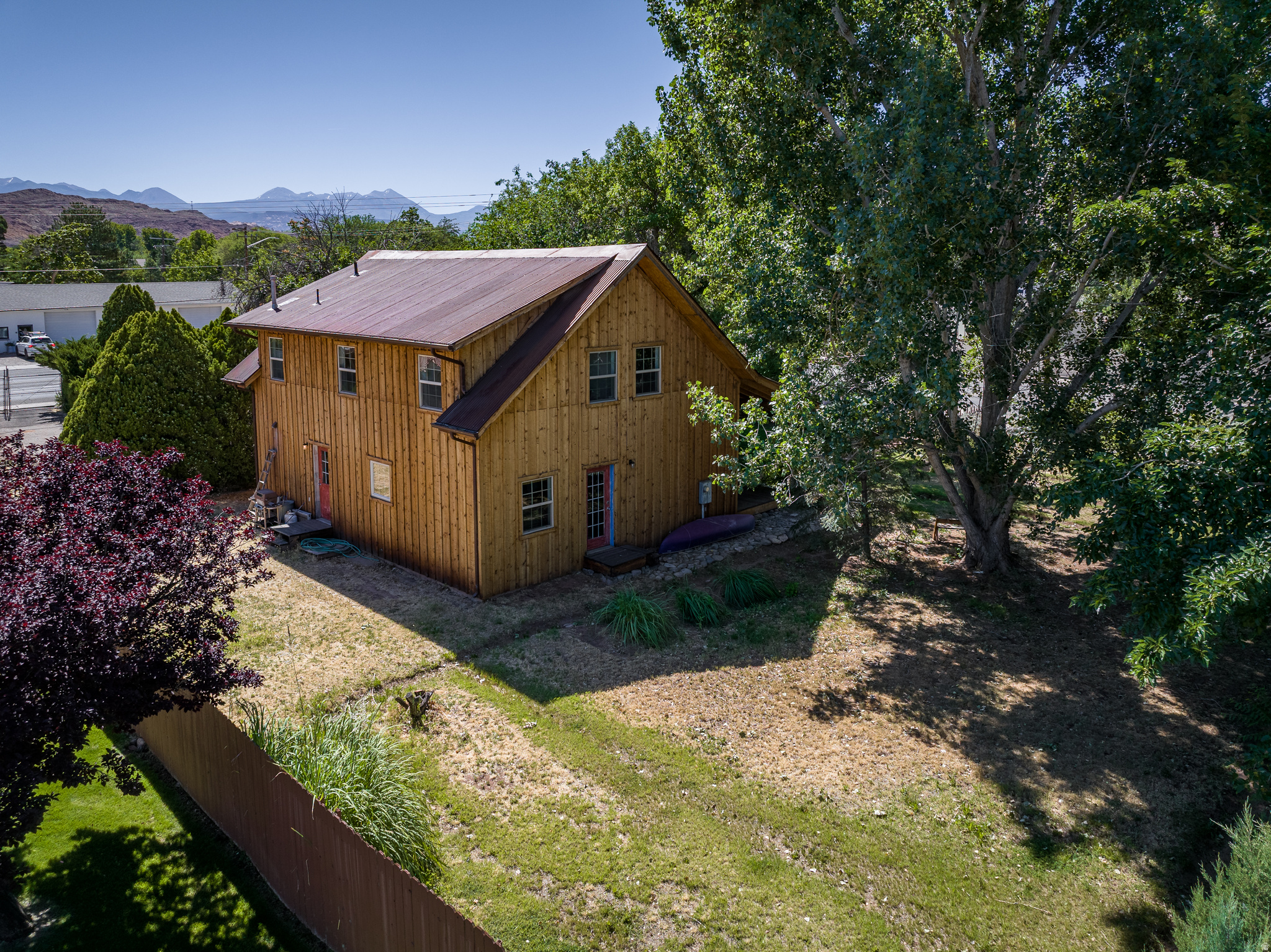 main property photo 30