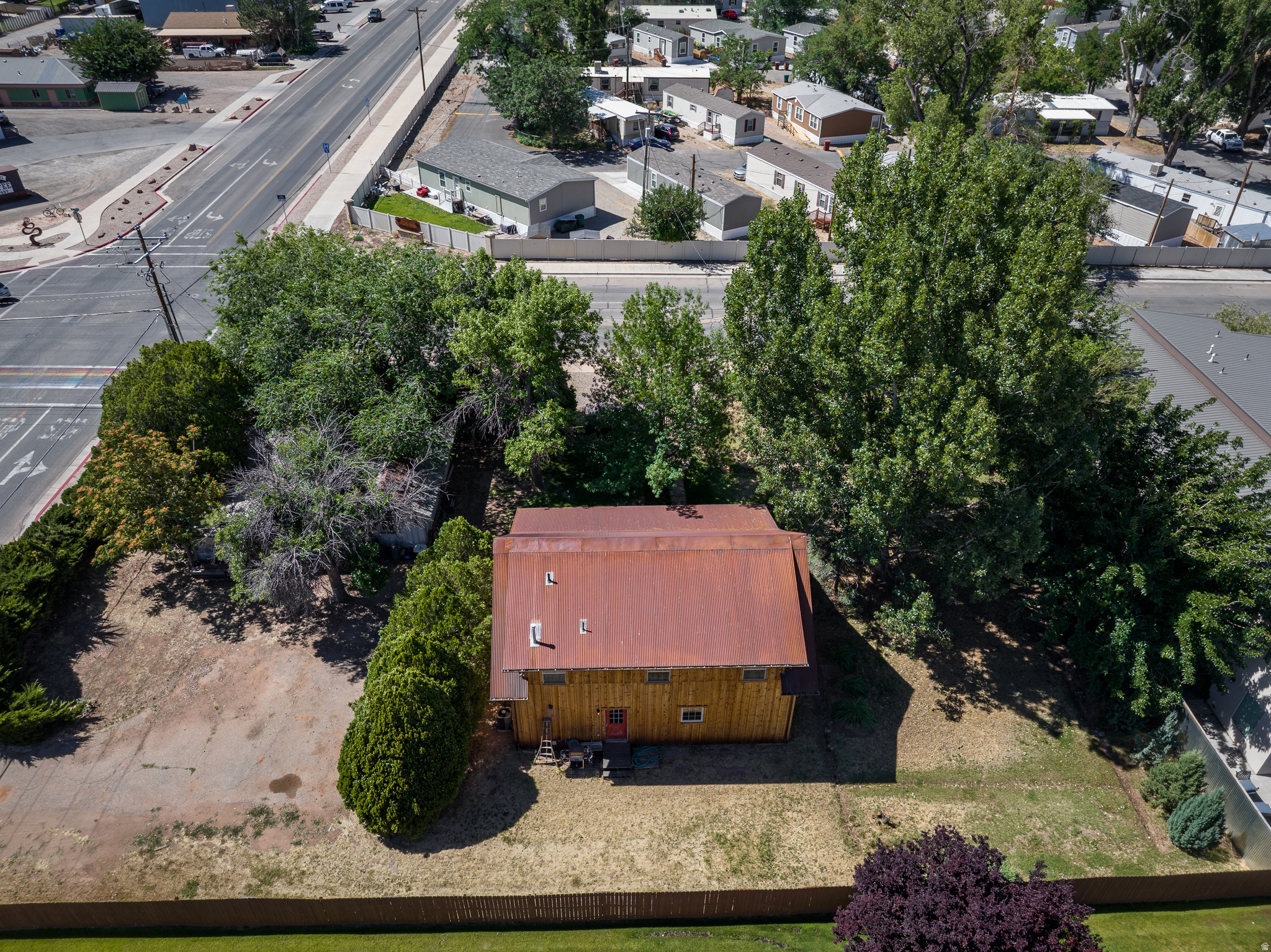 main property photo 33