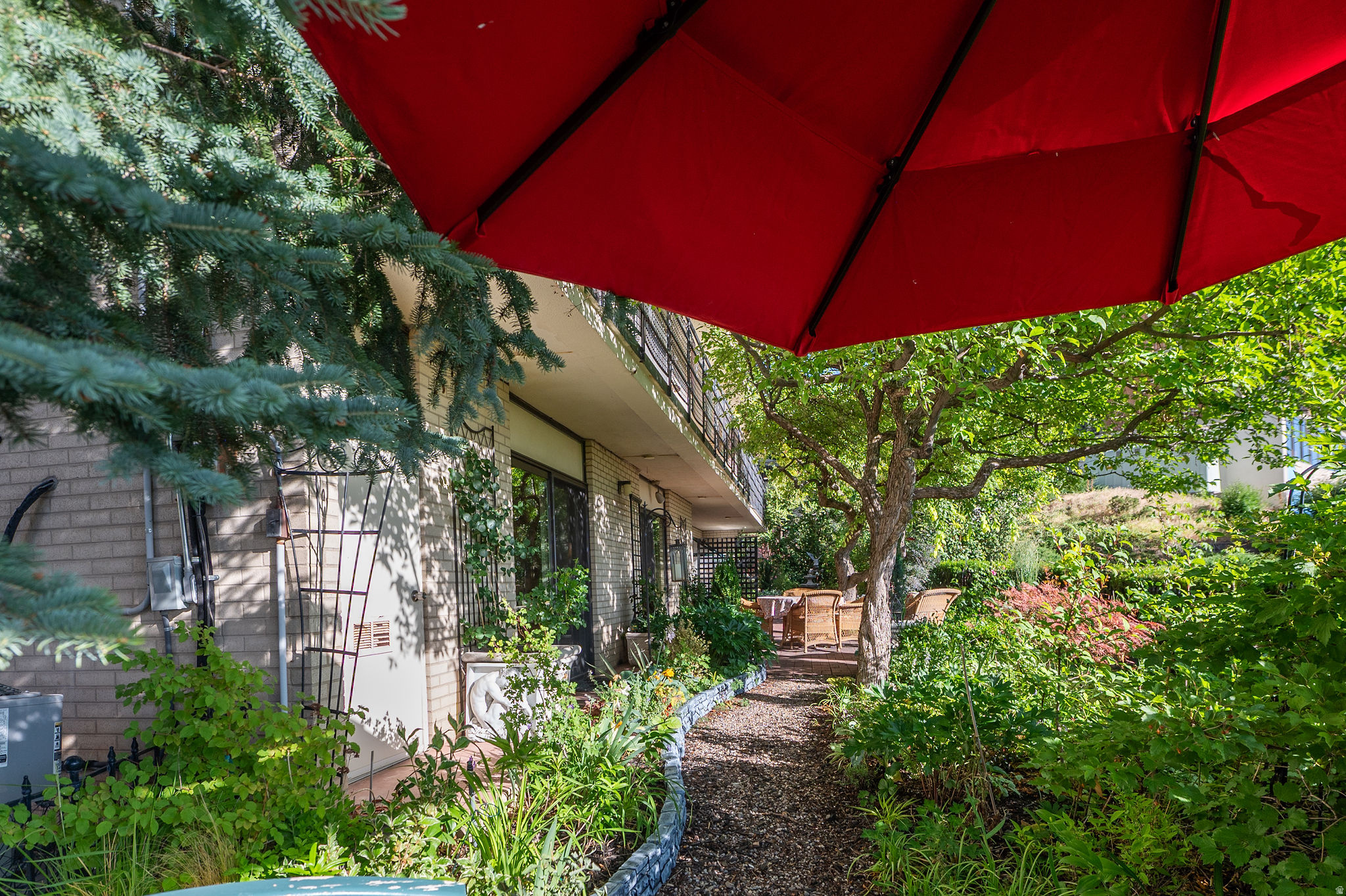 main property photo 70