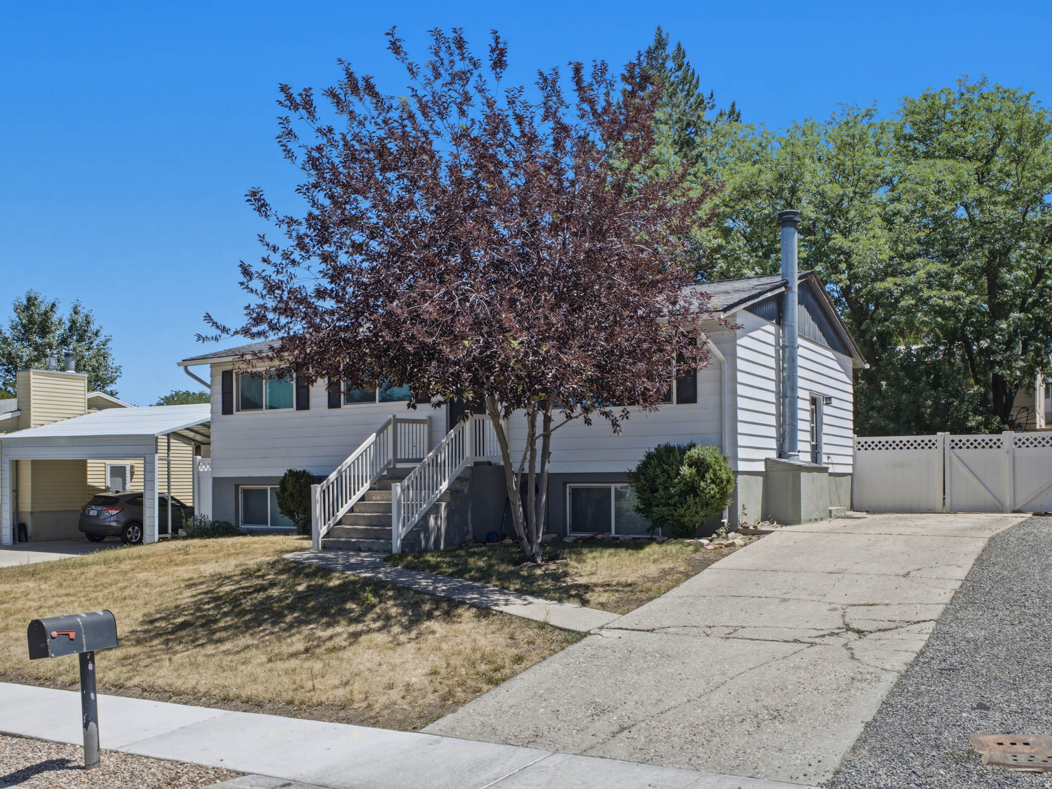 main property photo 24