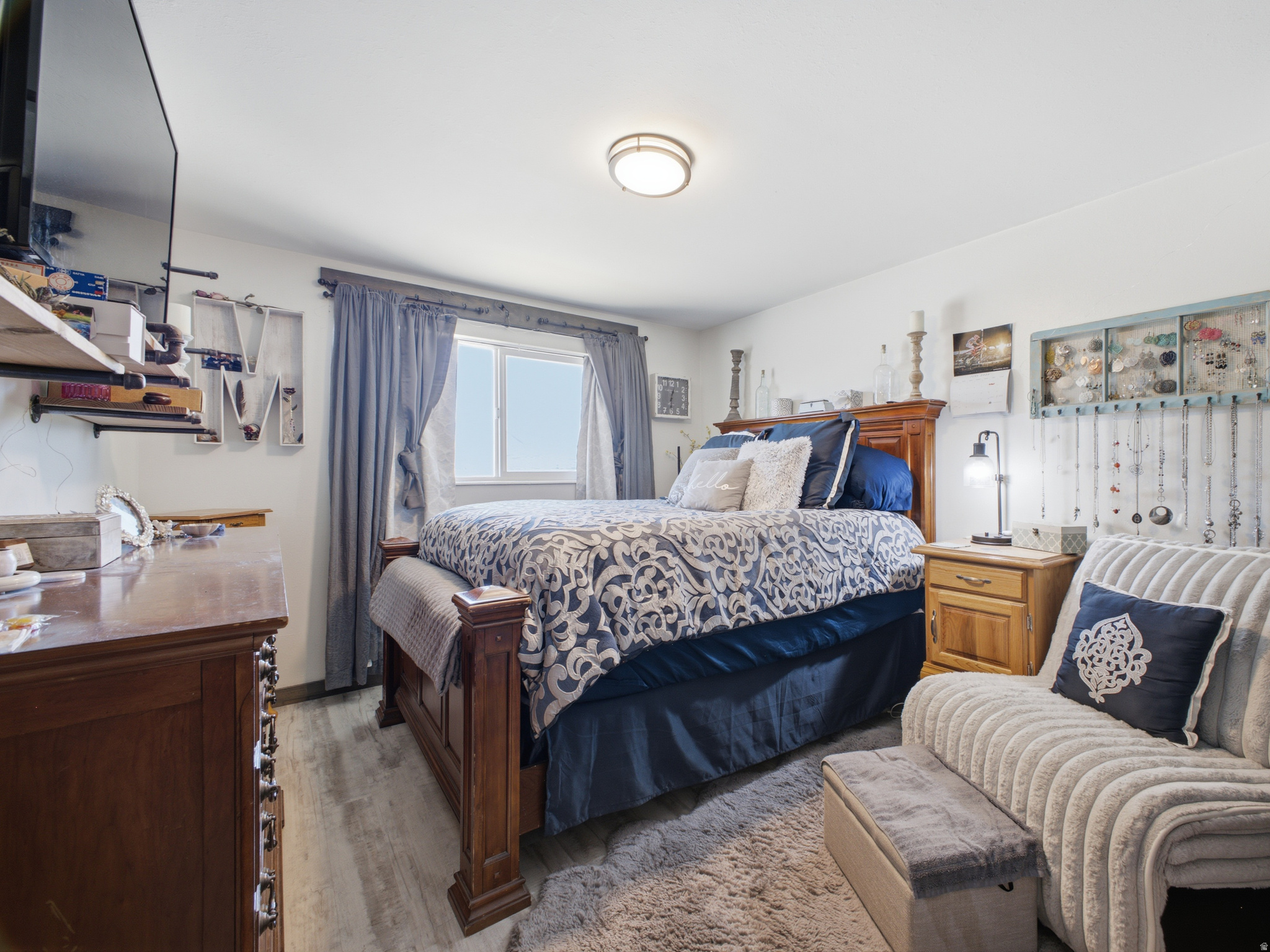 main property photo 9