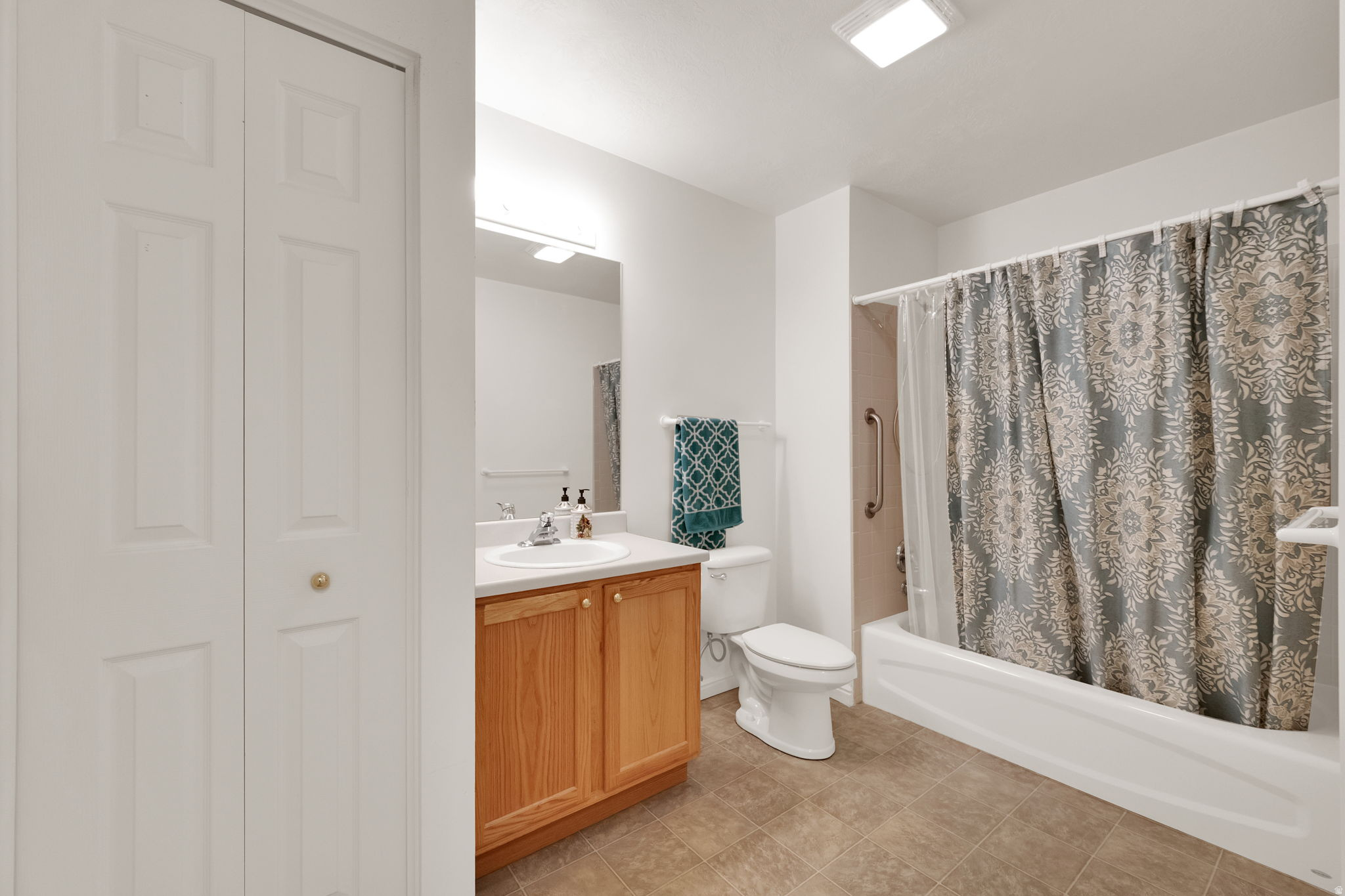 main property photo 19