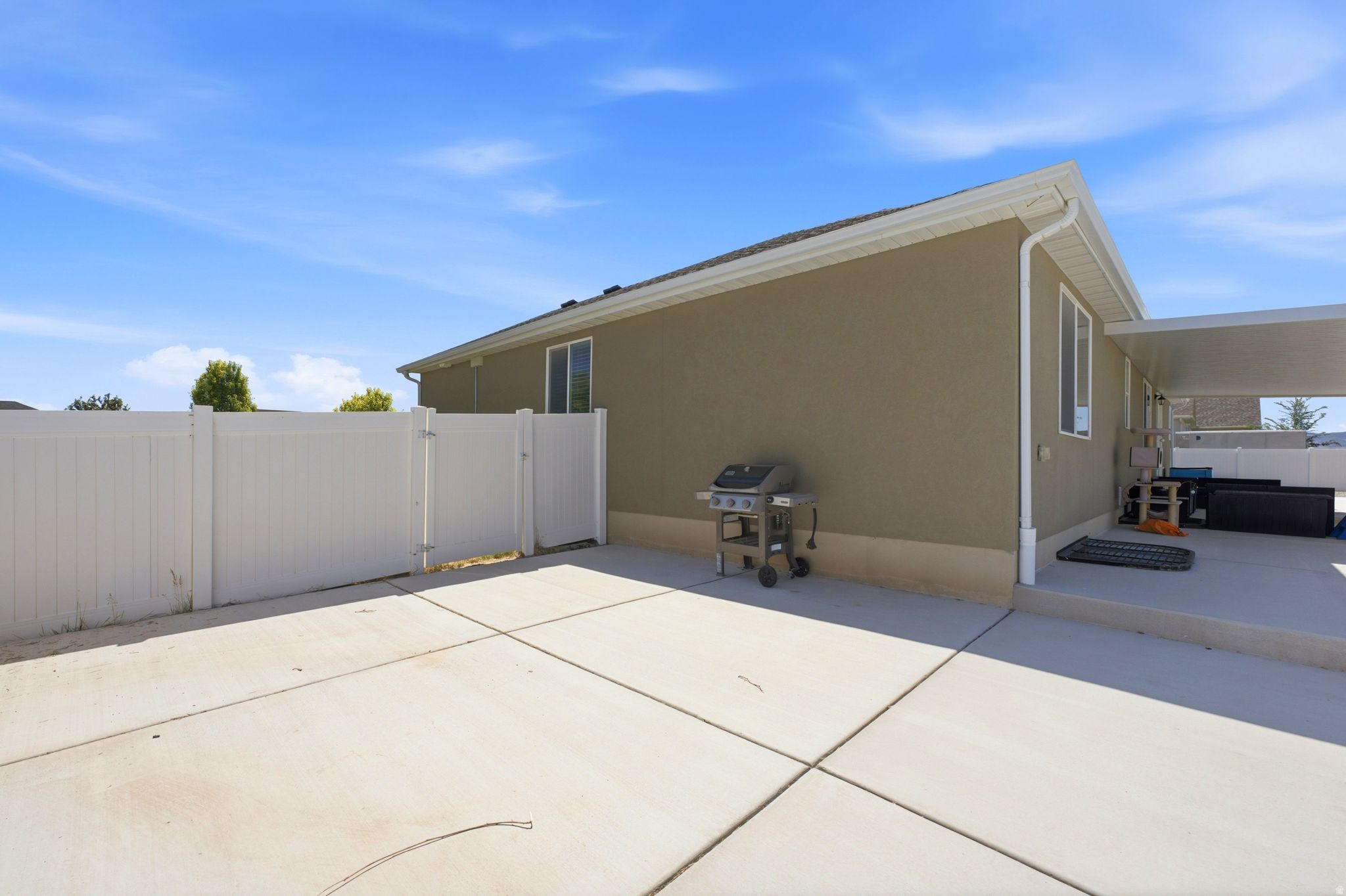main property photo 59