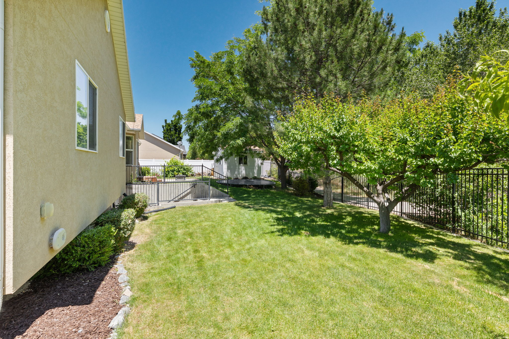main property photo 36