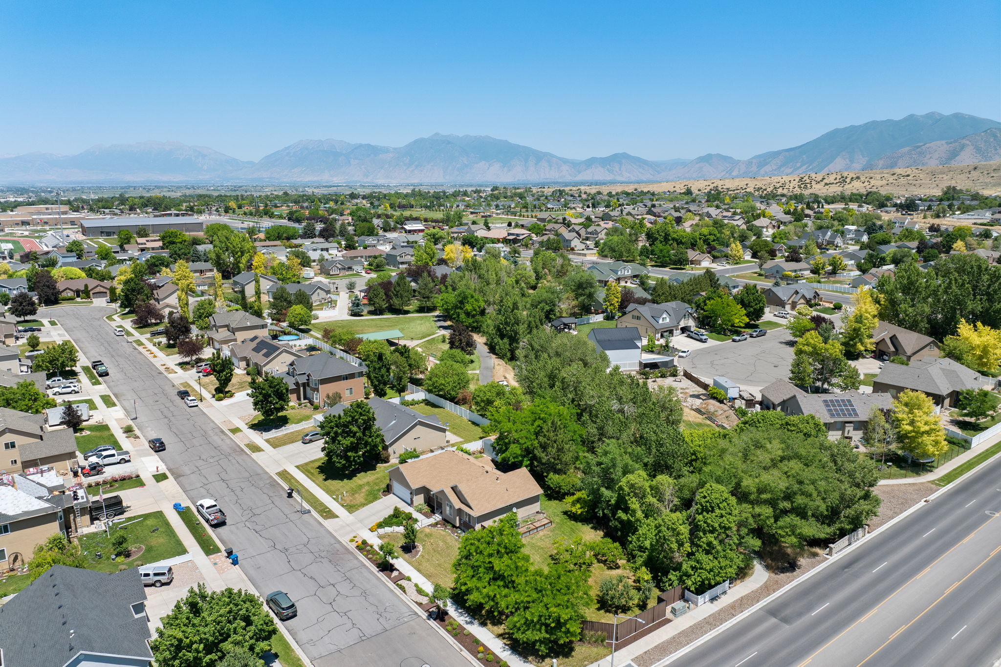 main property photo 40