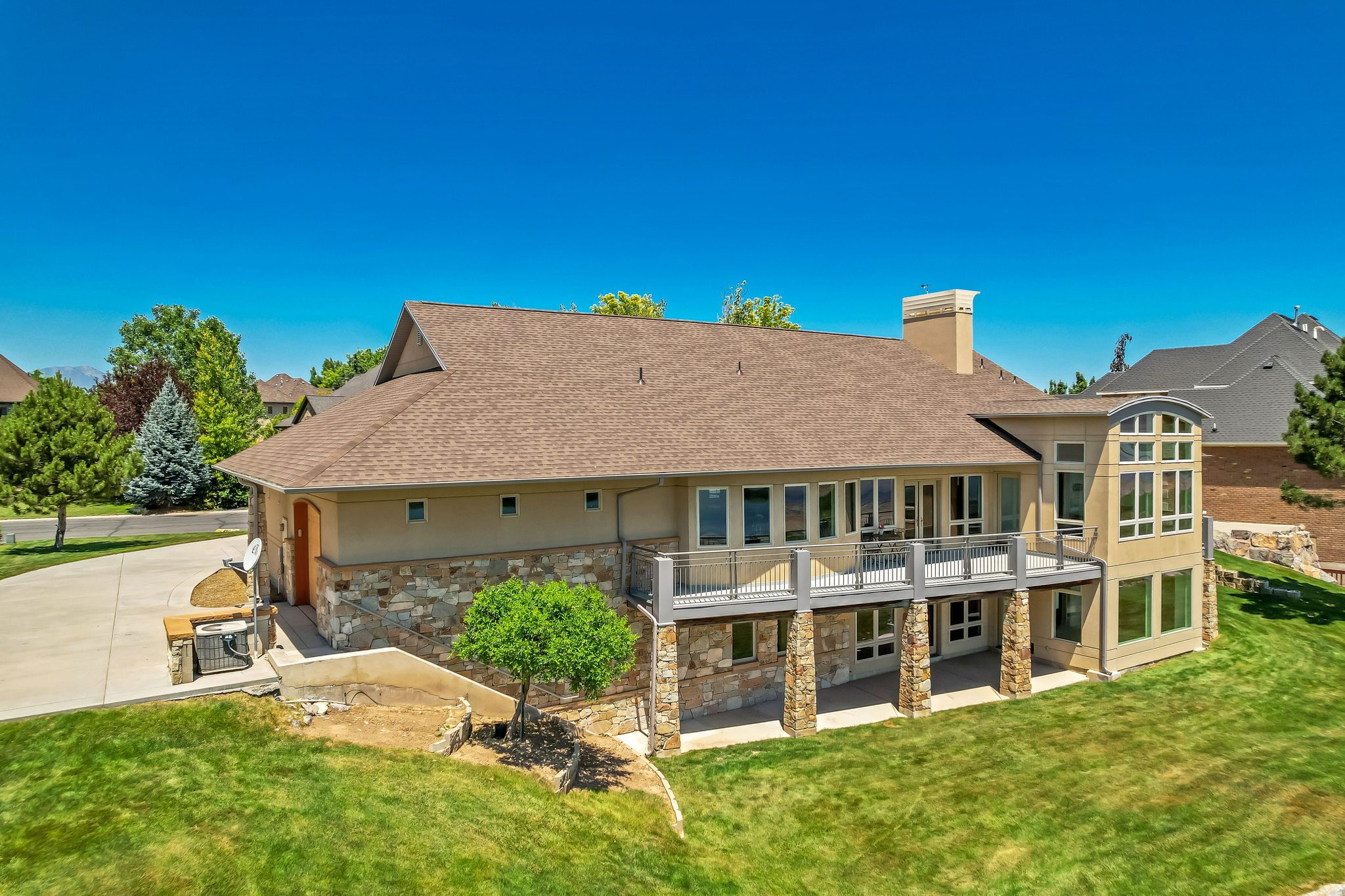 main property photo 75