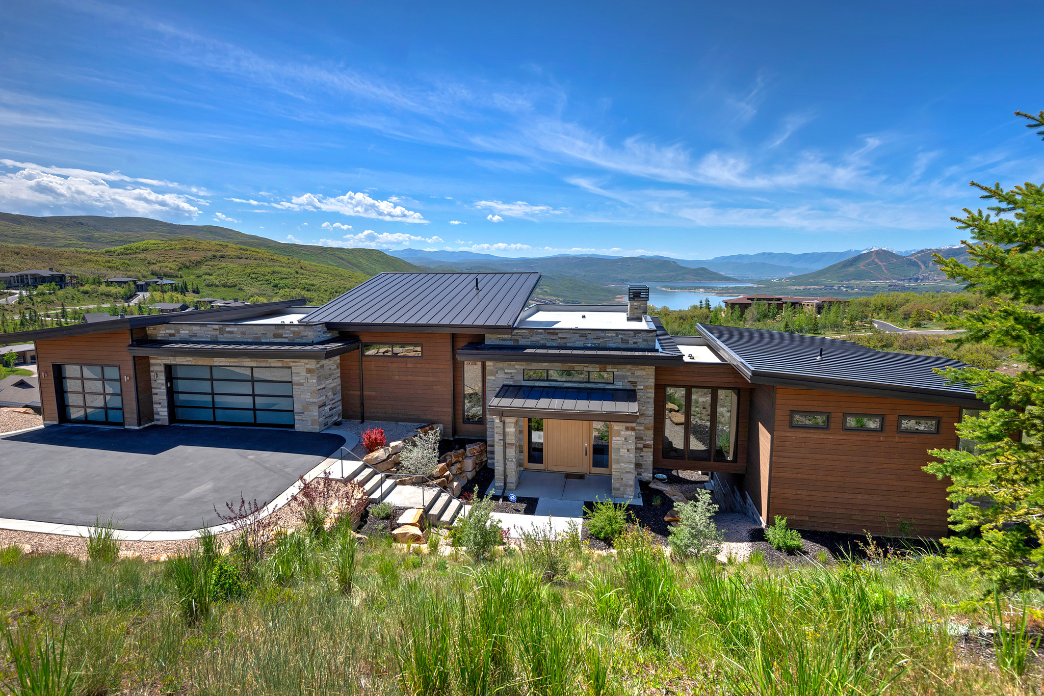main property photo 75