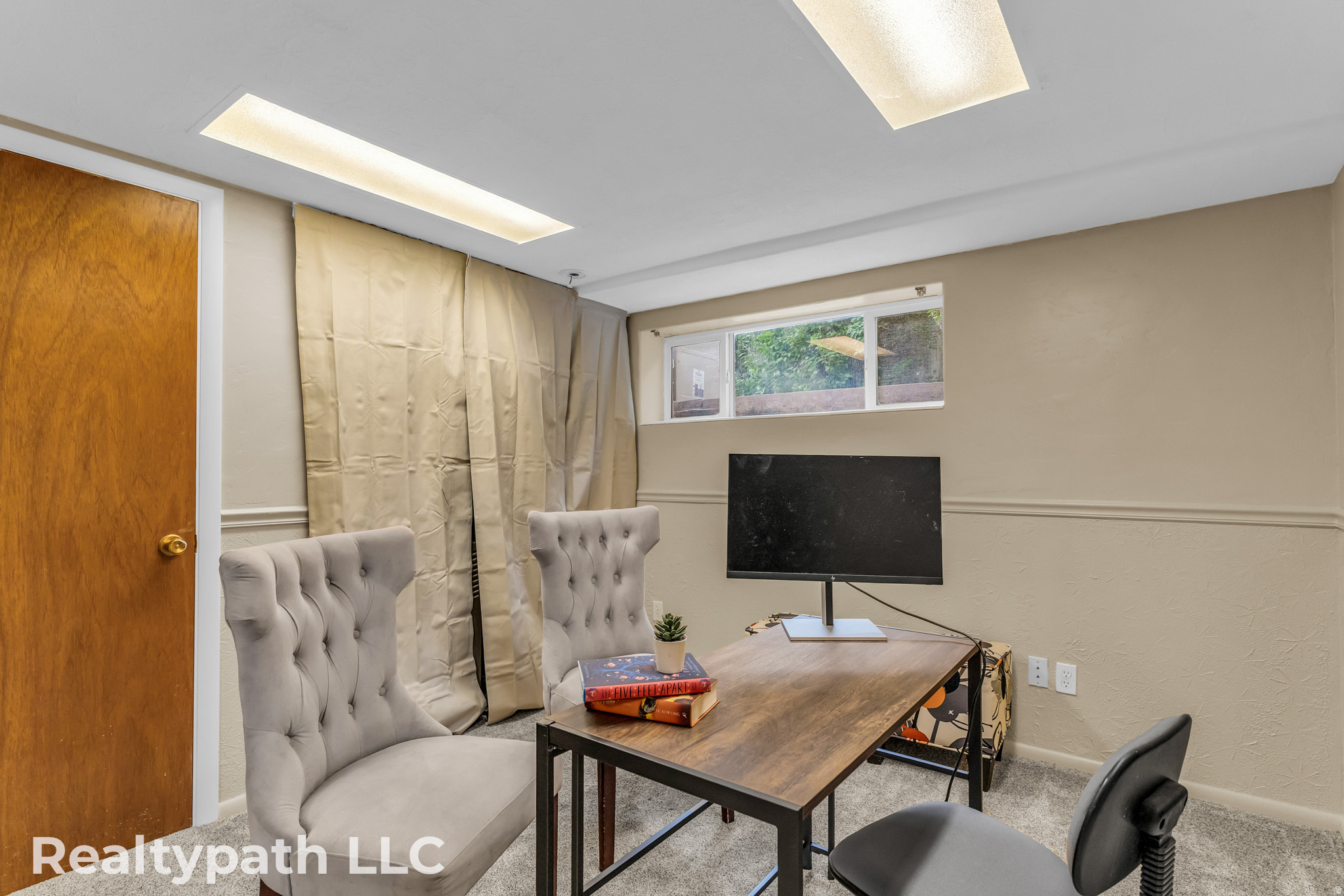 main property photo 46