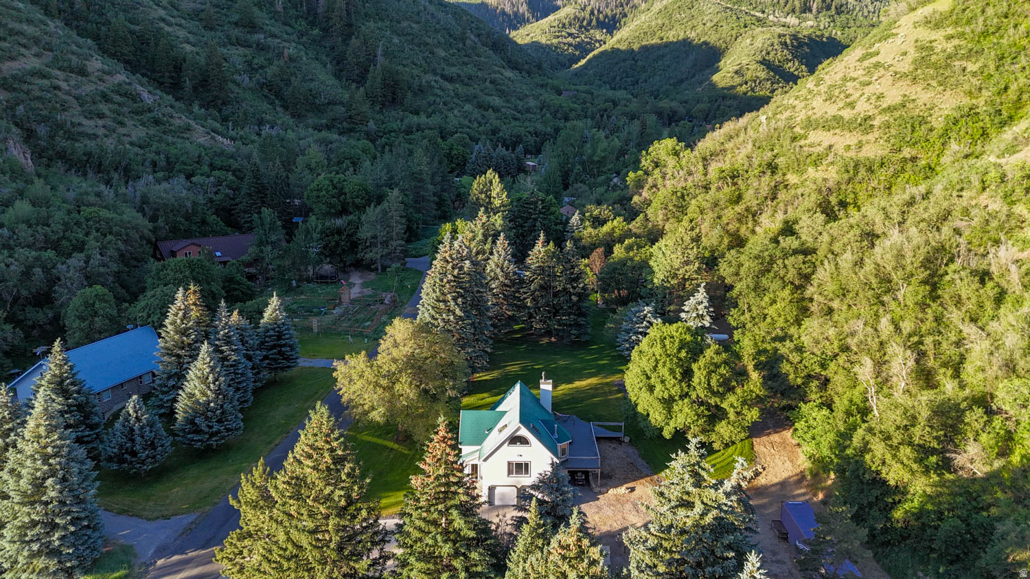 main property photo 14