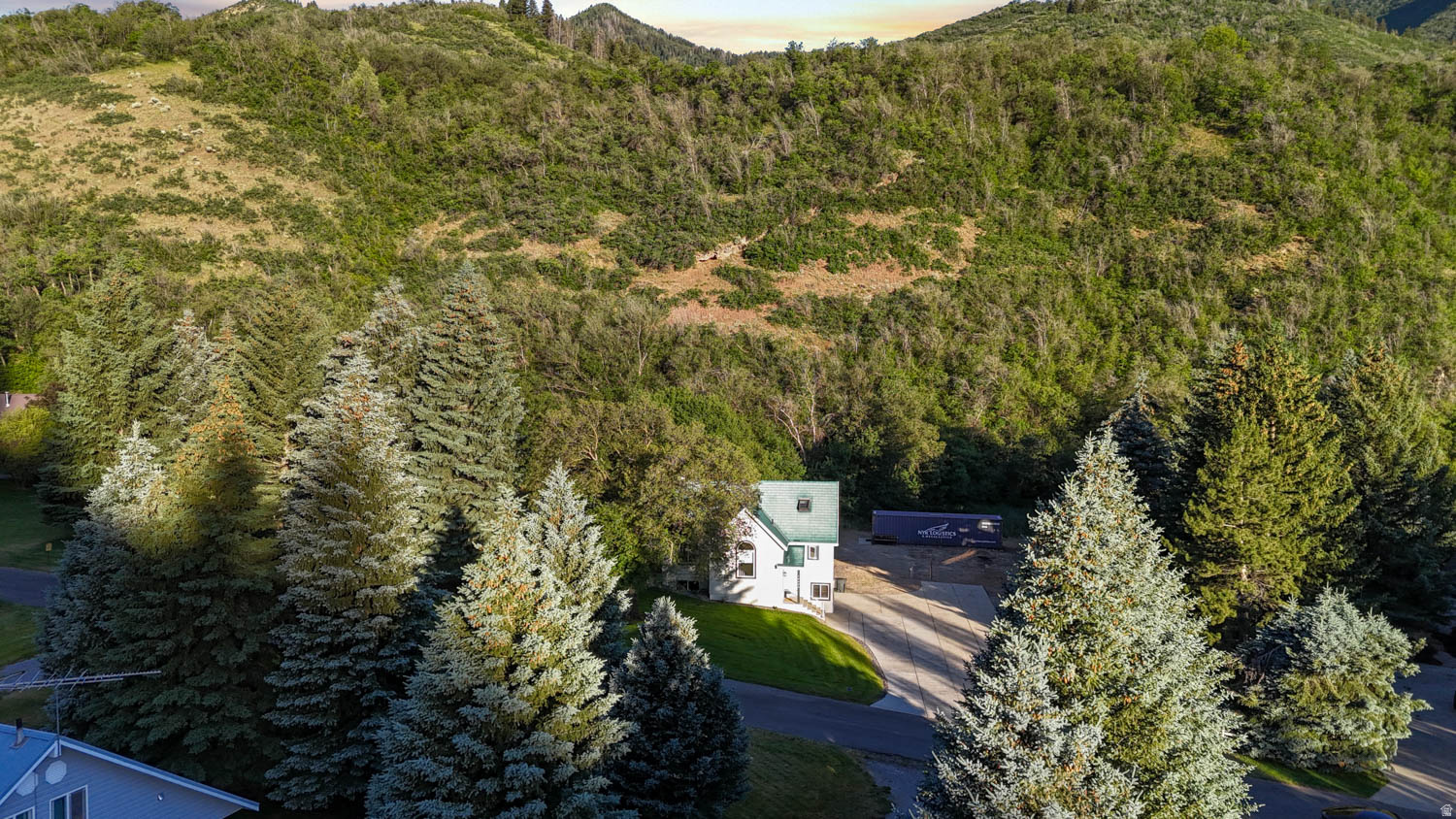 main property photo 8
