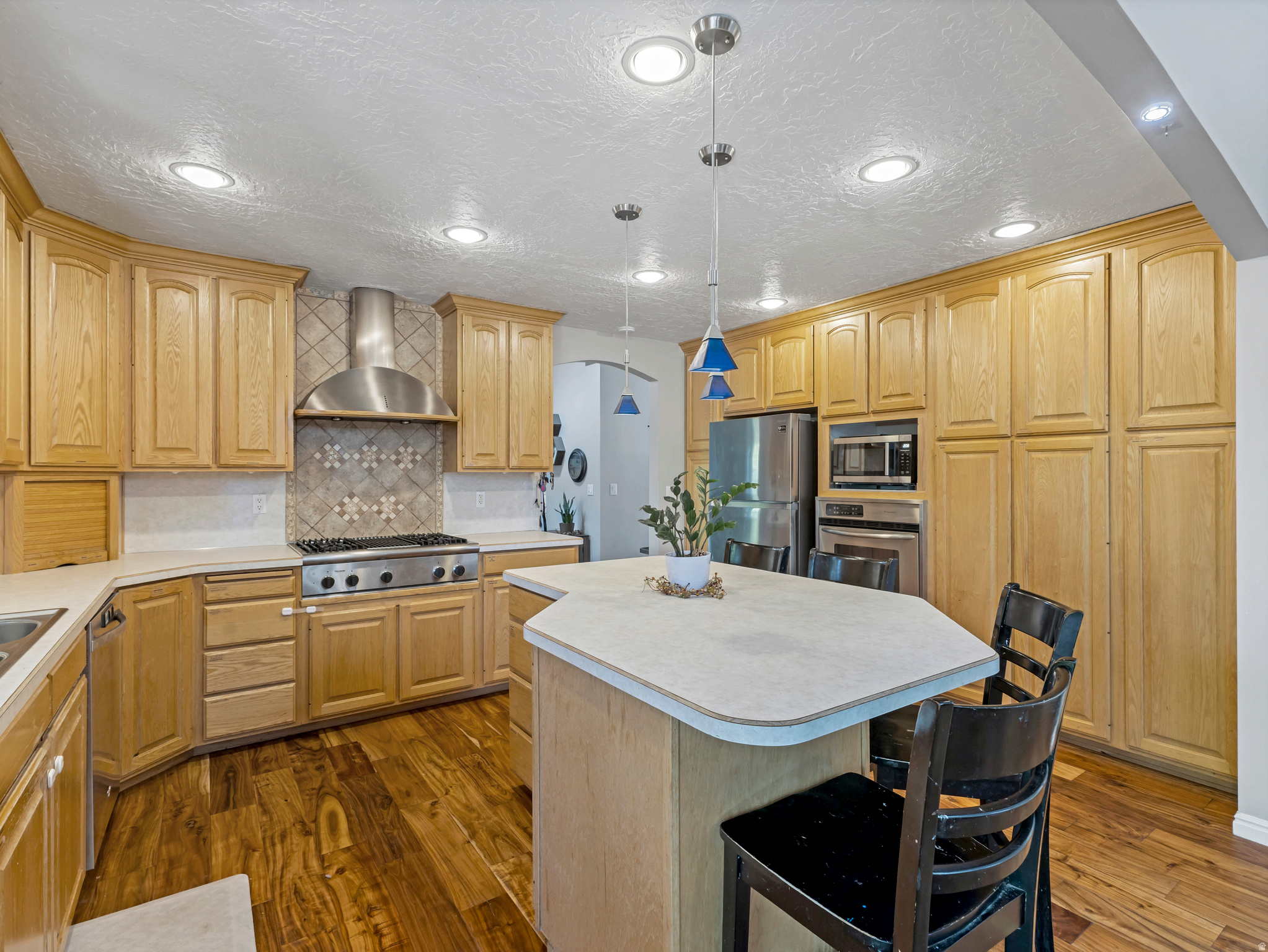 main property photo 9