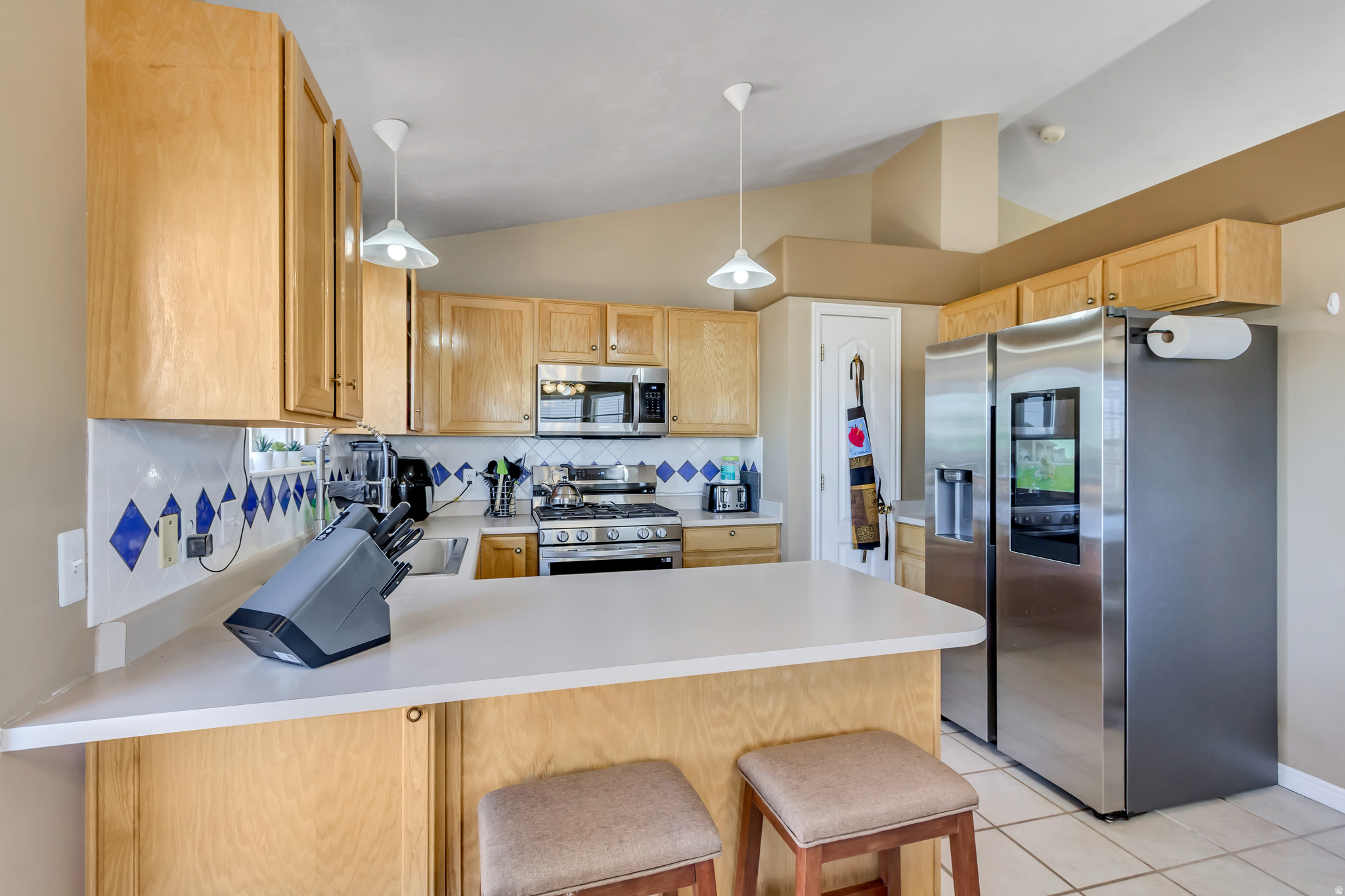main property photo 6