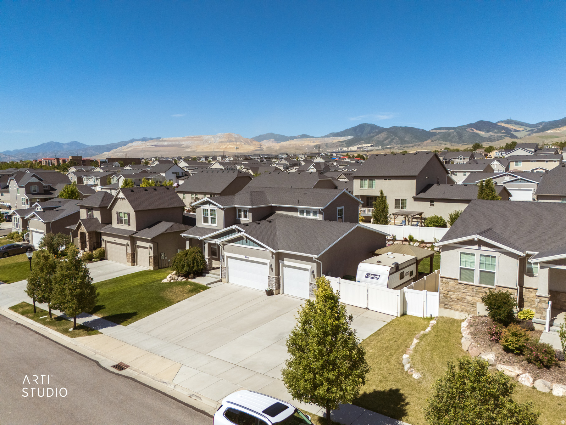 main property photo 37