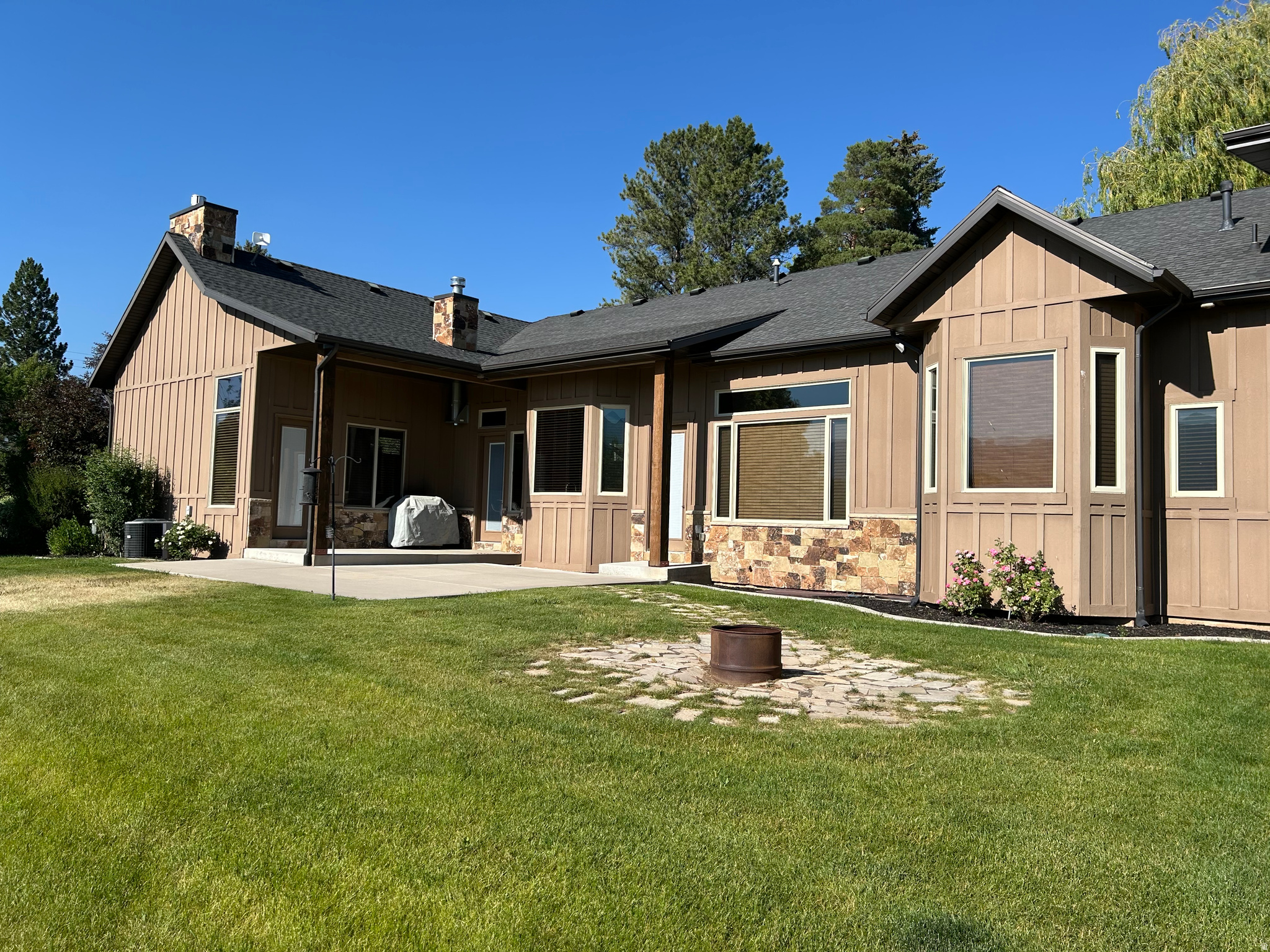 main property photo 31