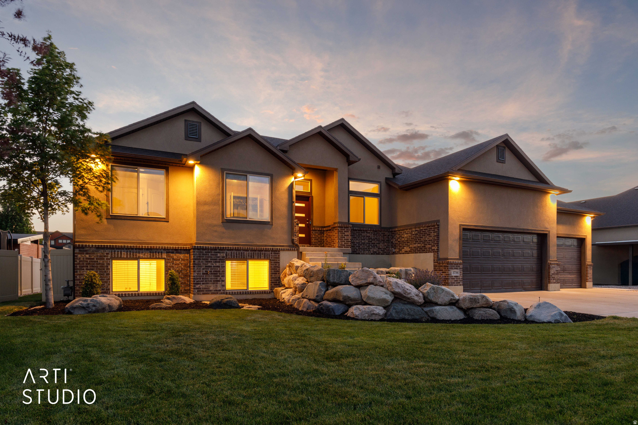 main property photo 45