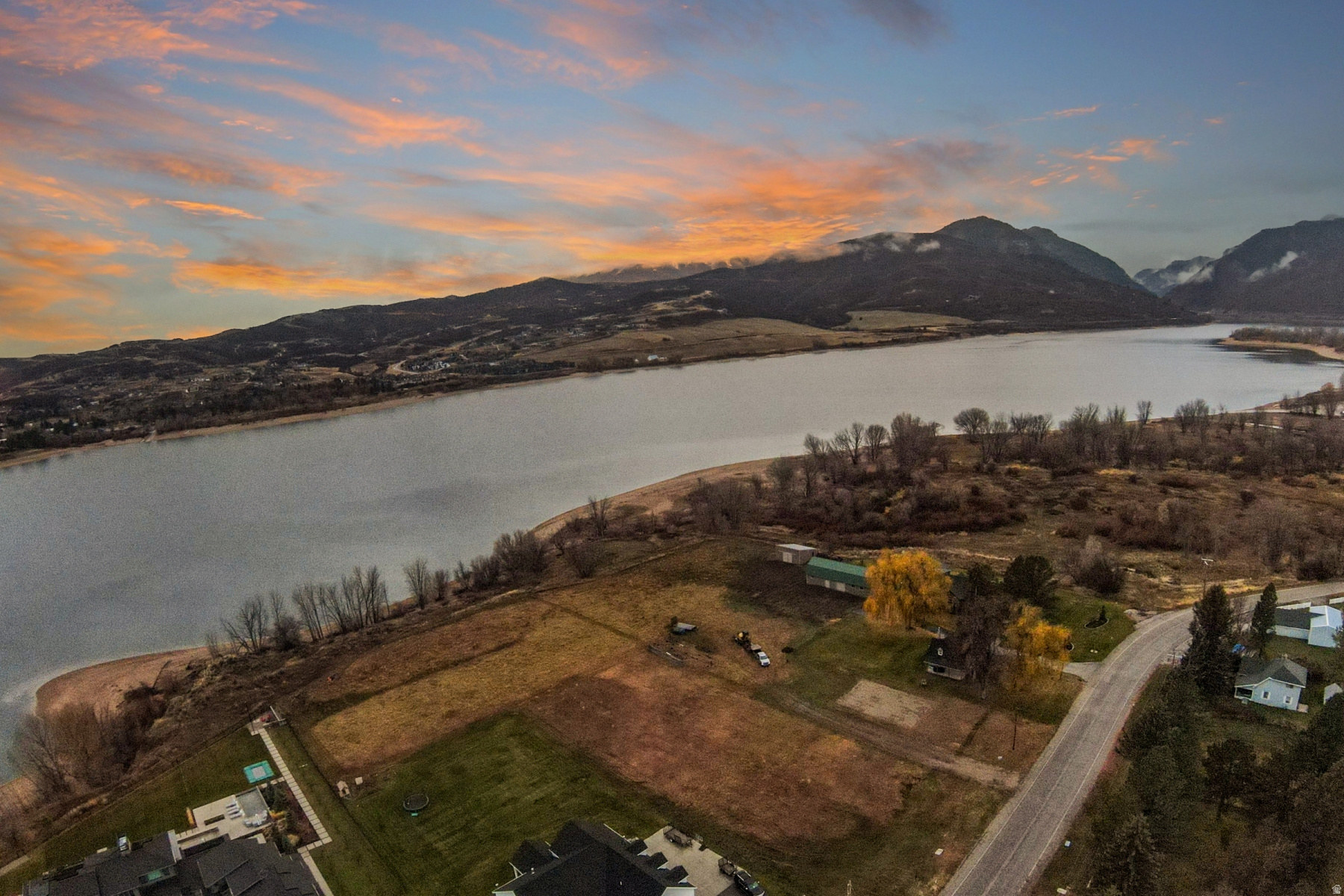 main property photo 24