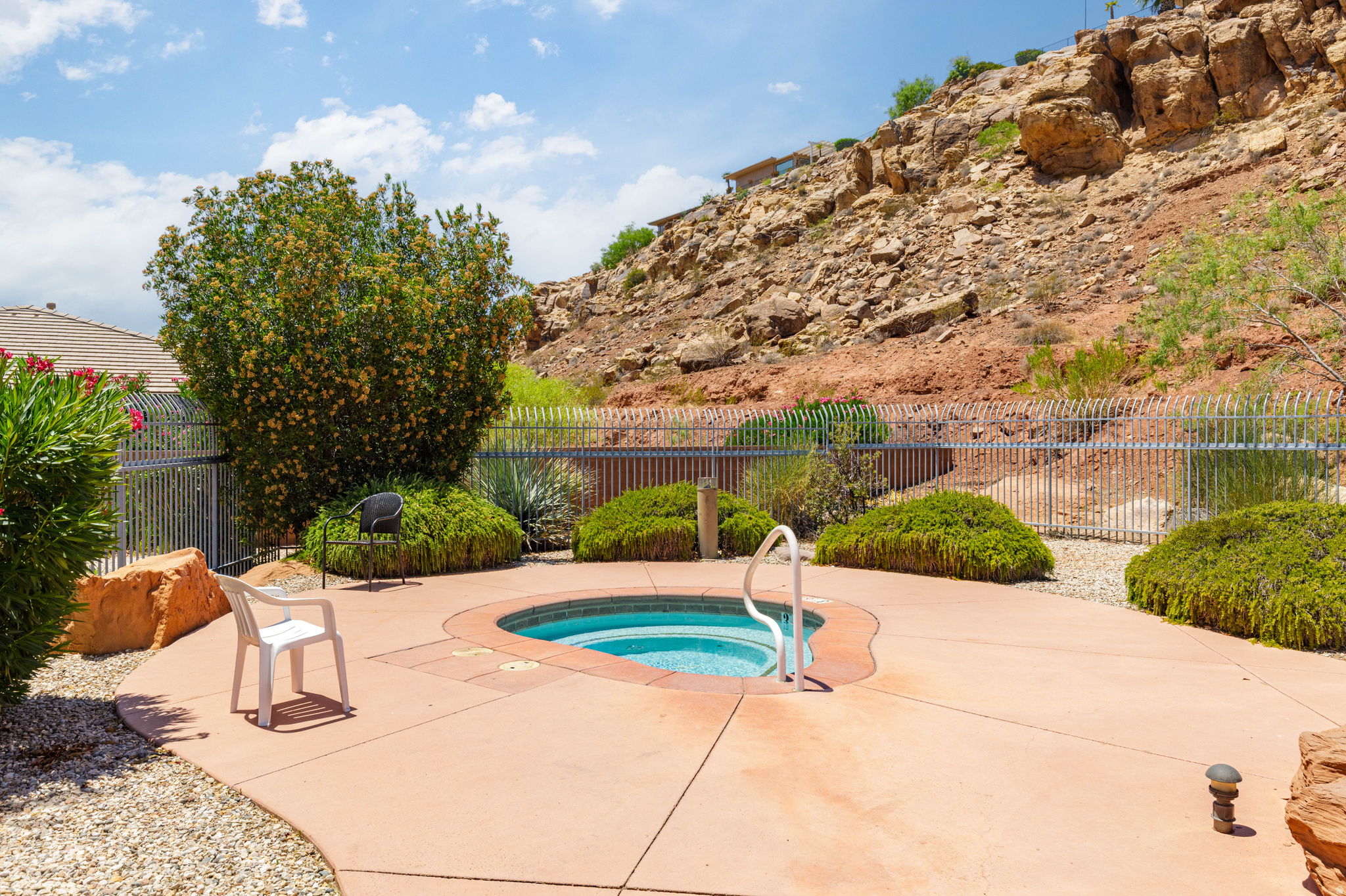 main property photo 30
