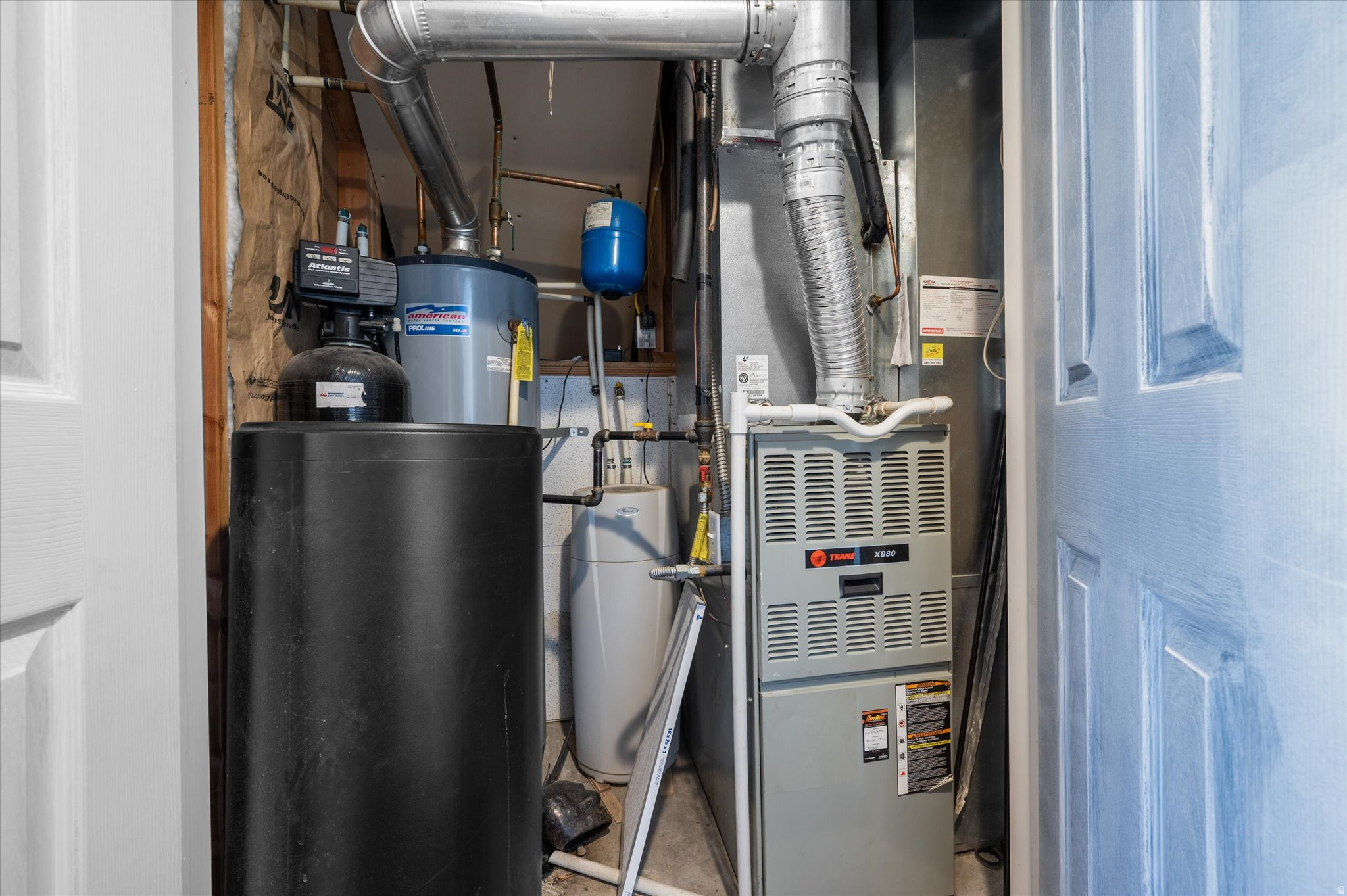 main property photo 28