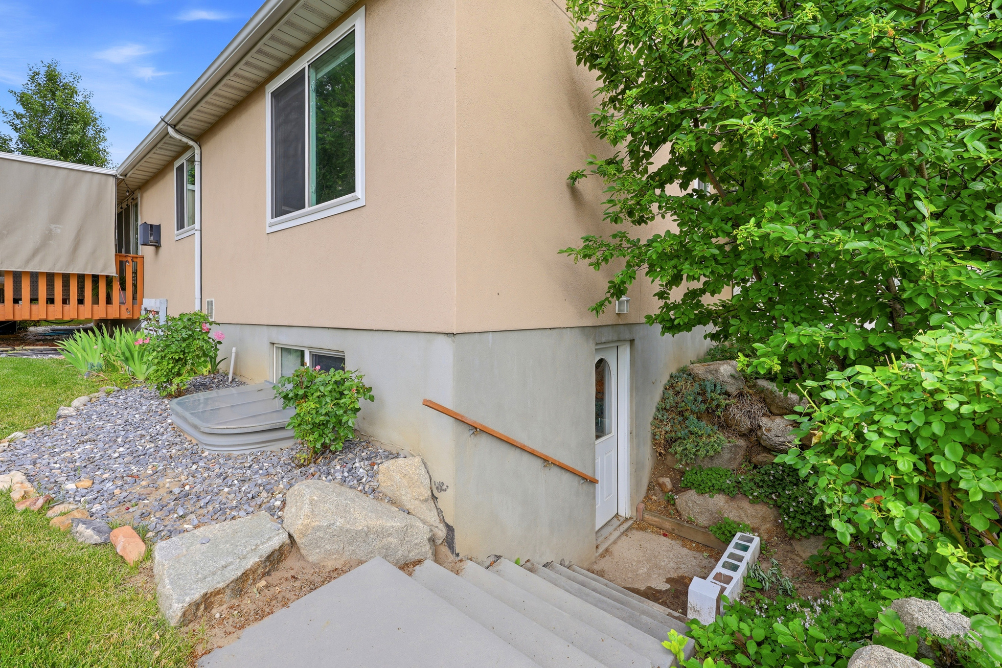 main property photo 49