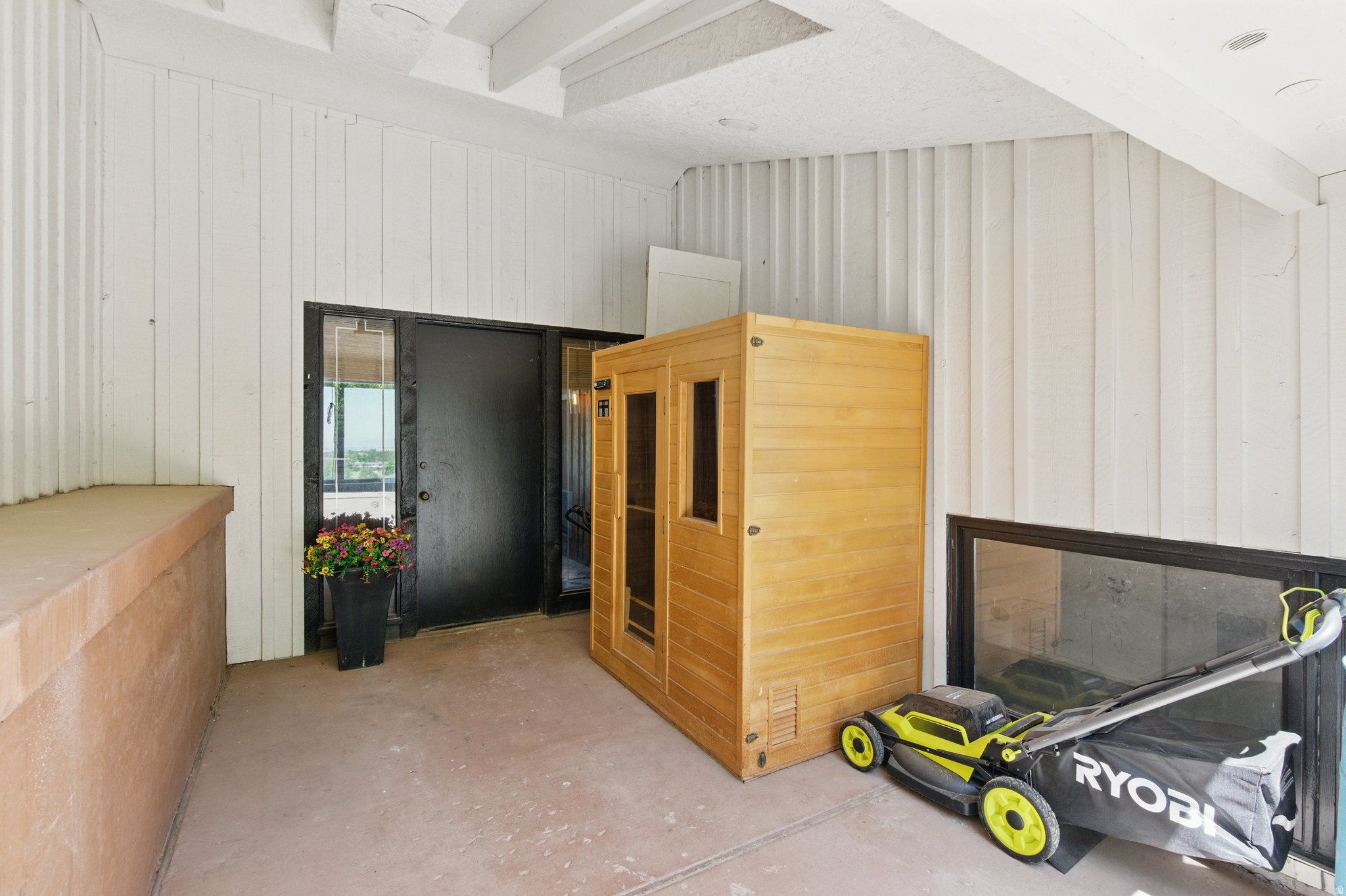 main property photo 81