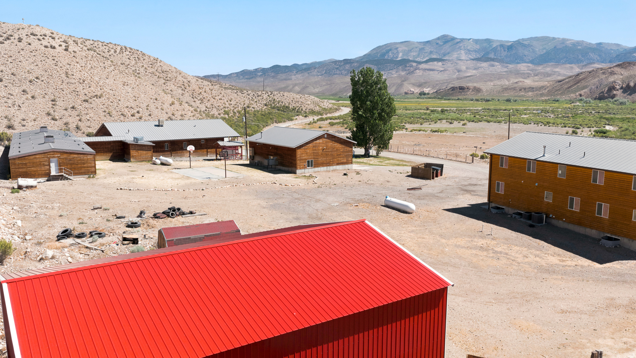 main property photo 4