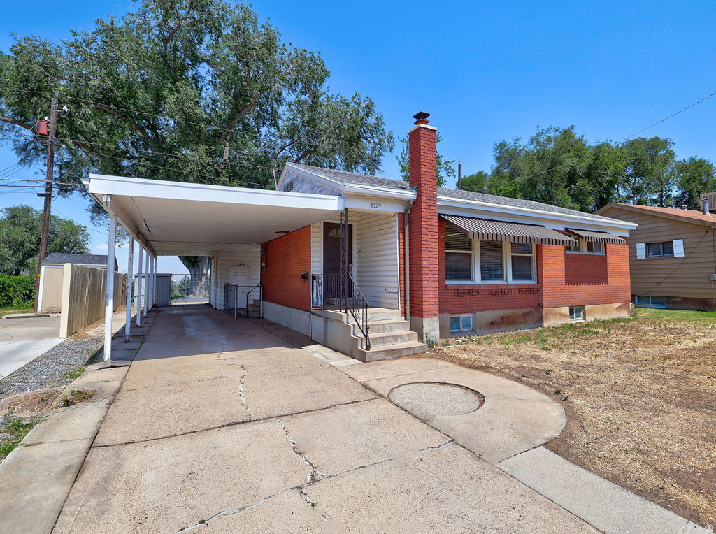 main property photo 41