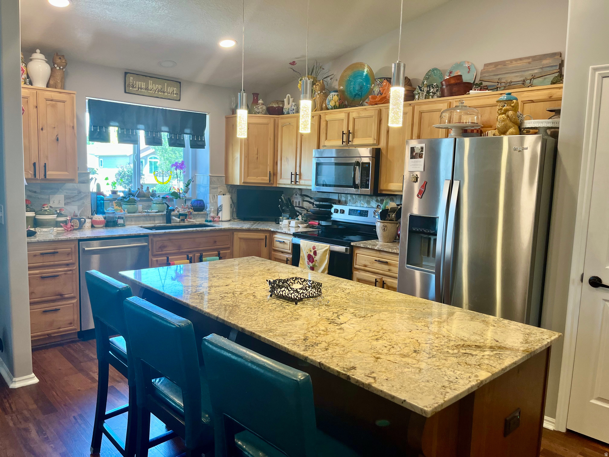 main property photo 4