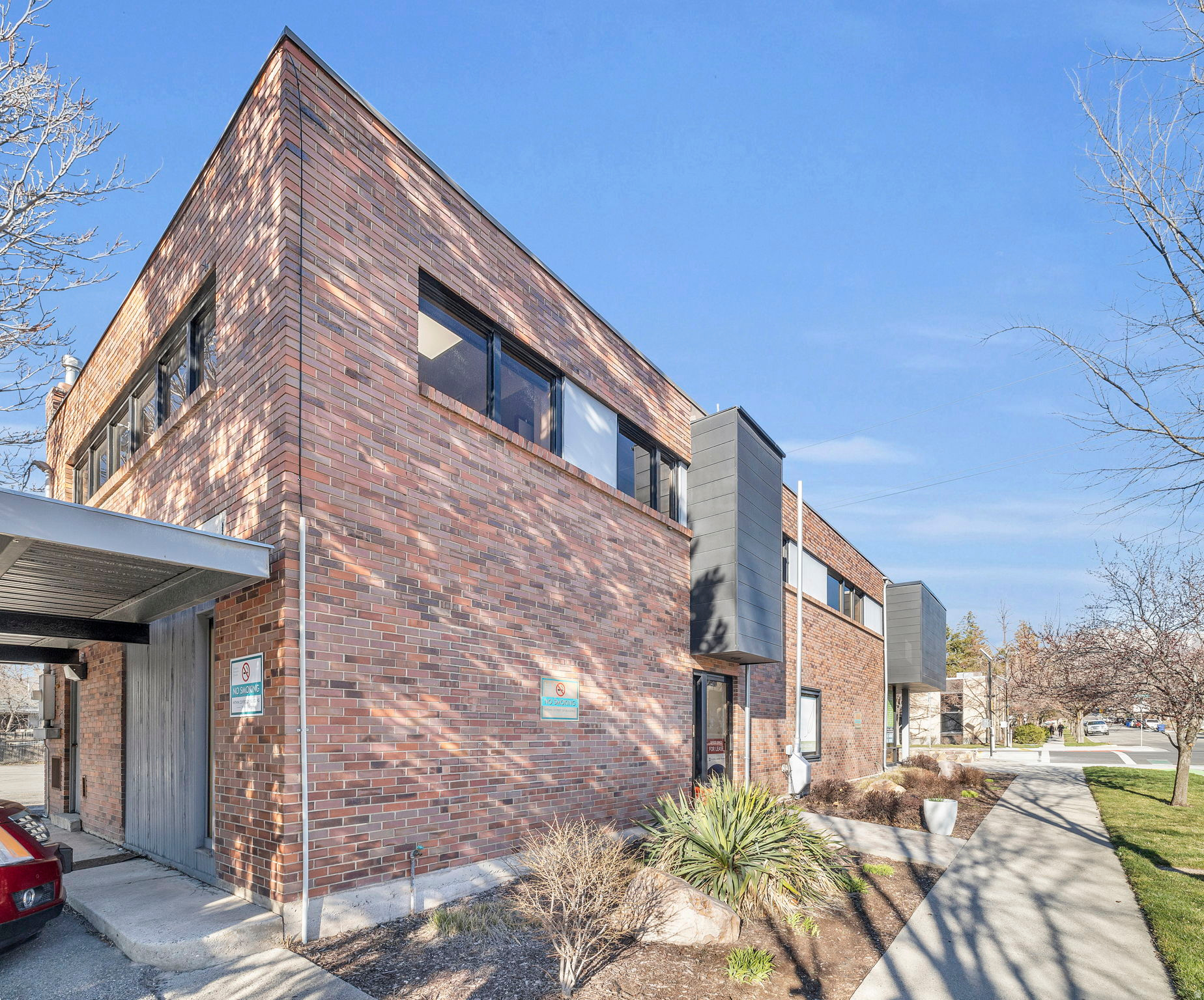 main property photo 15