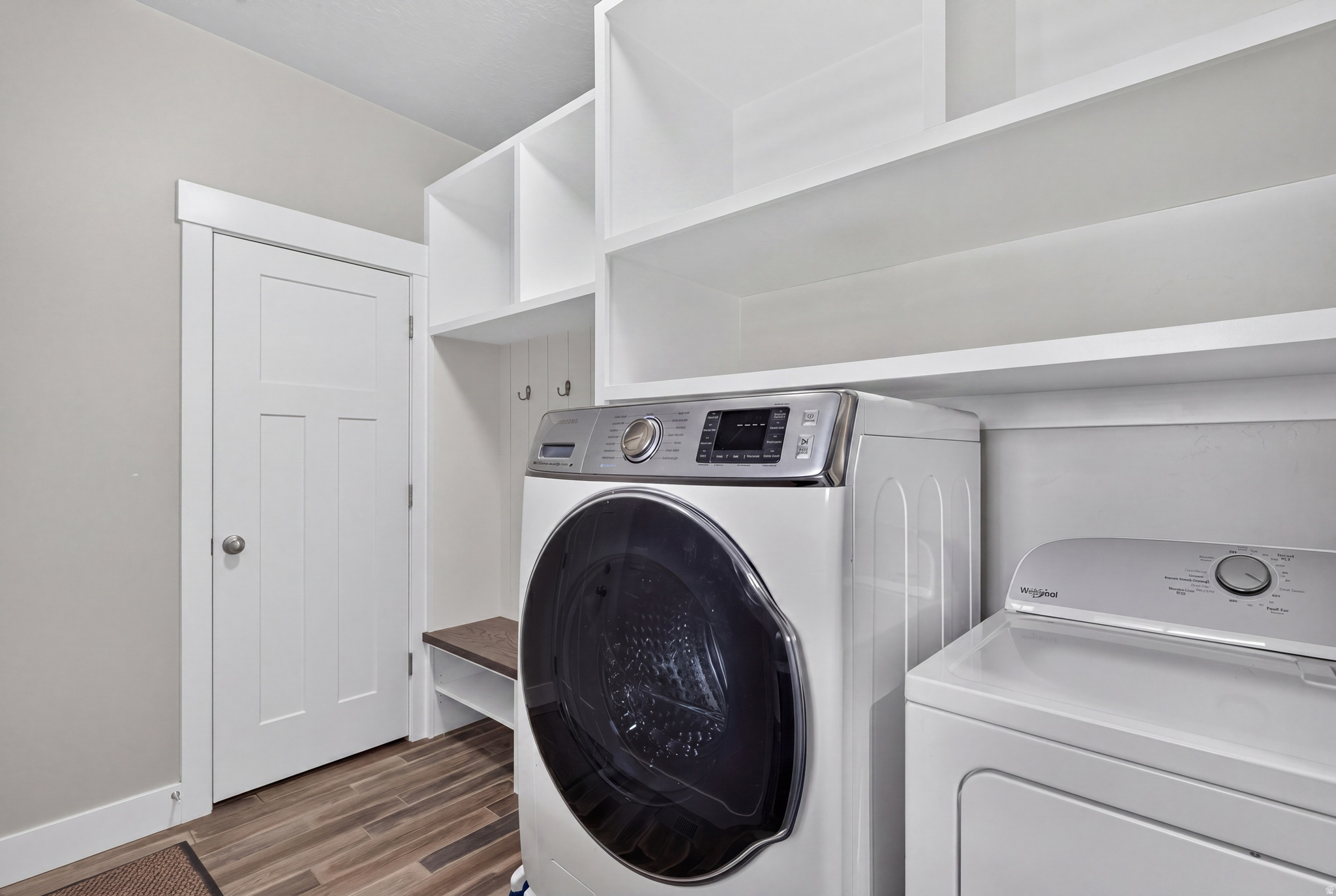 main property photo 7