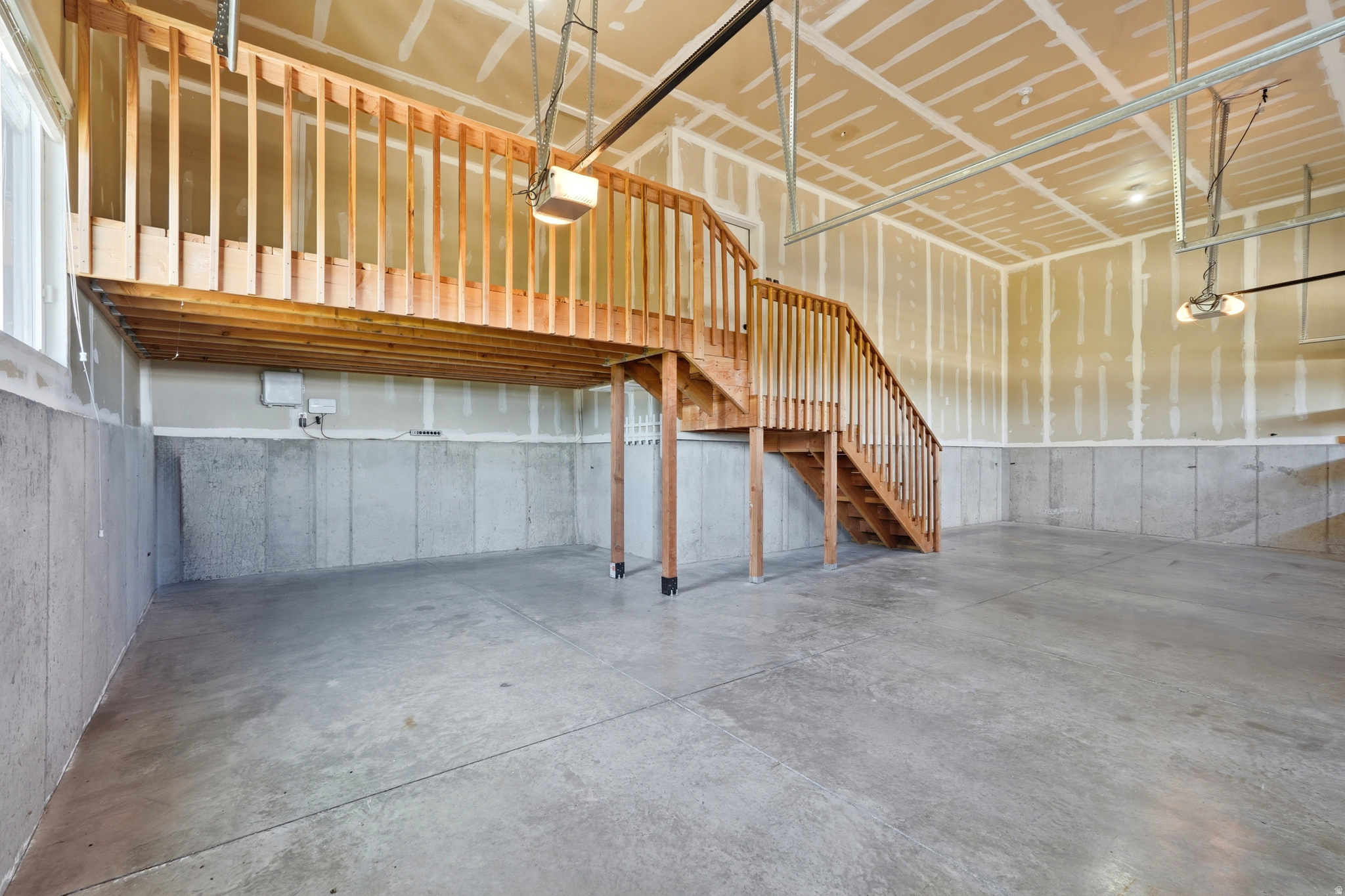 main property photo 51