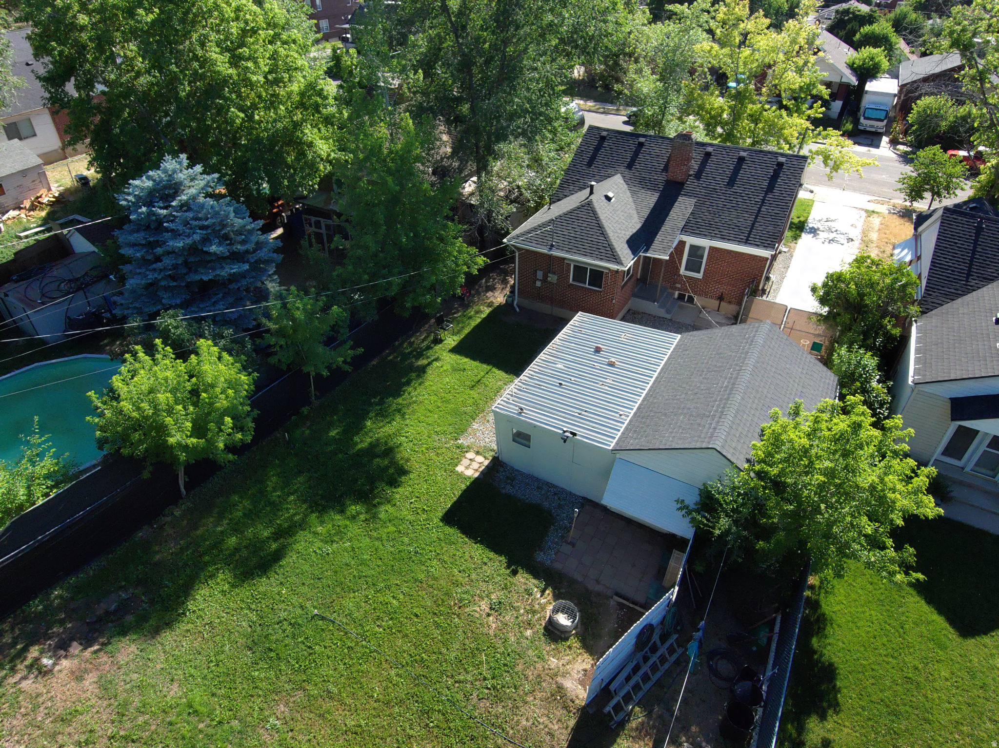 main property photo 40