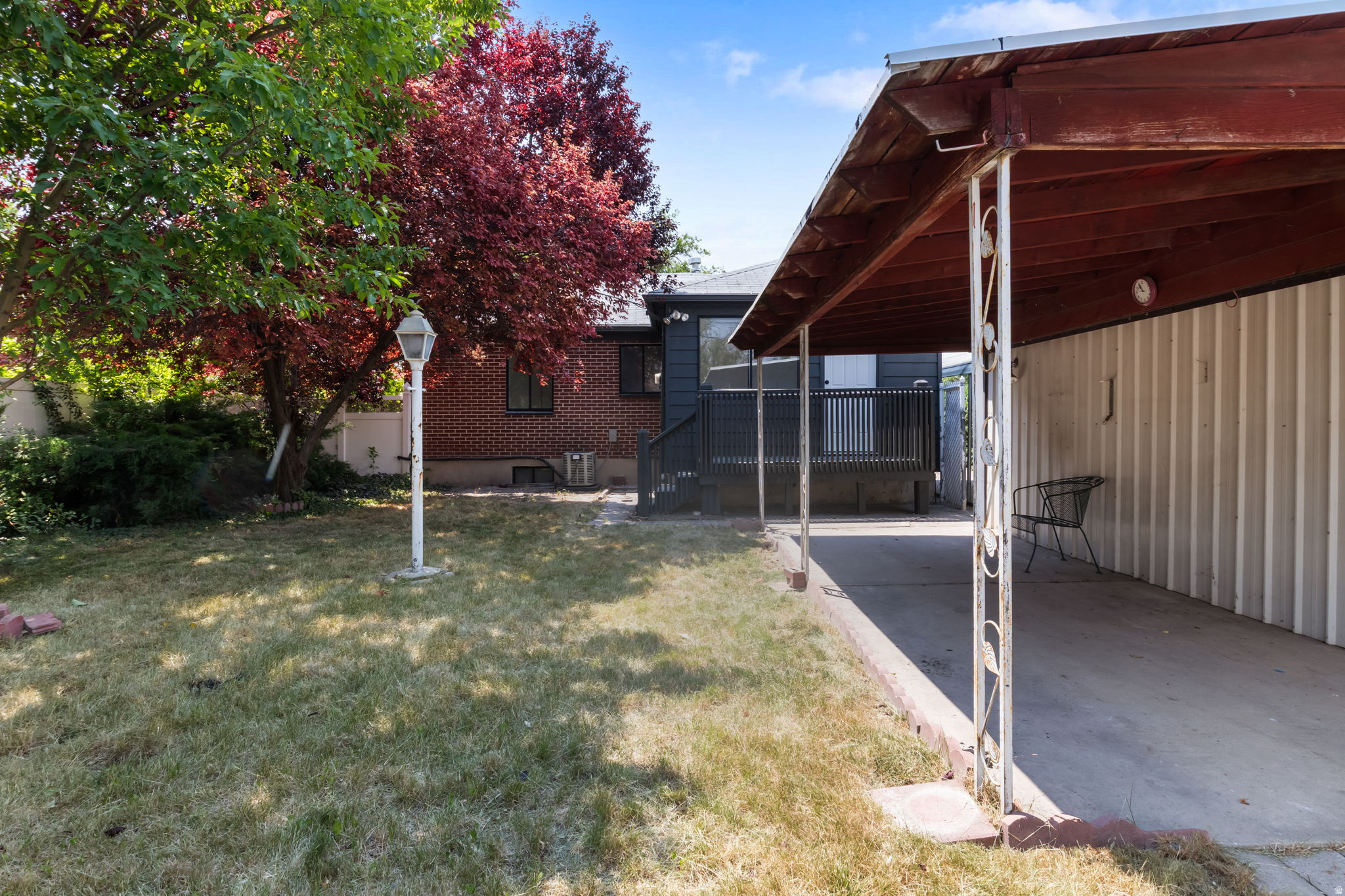 main property photo 18