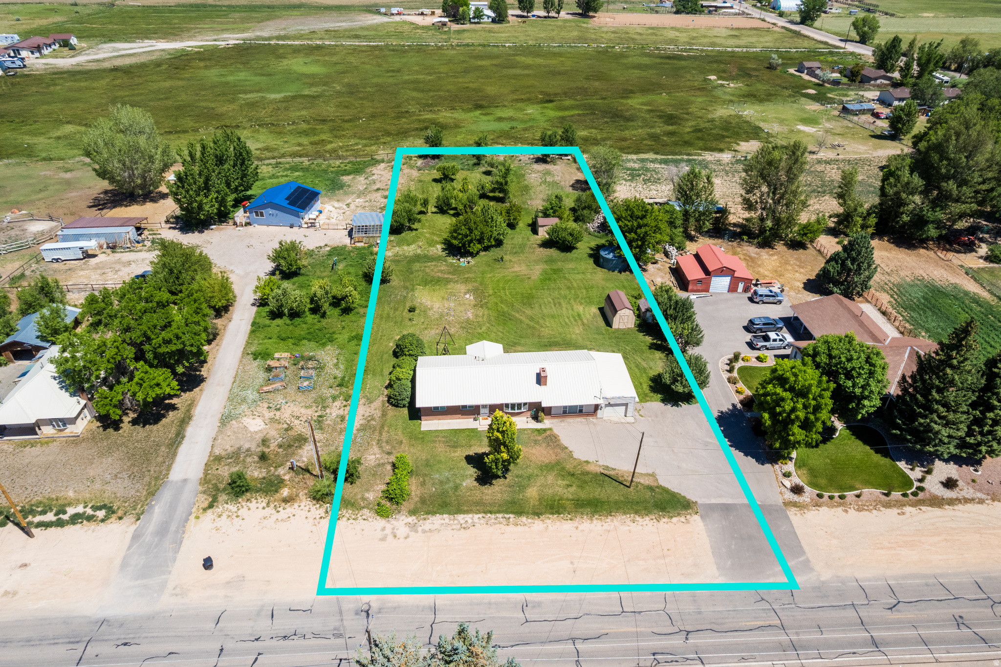 main property photo 30