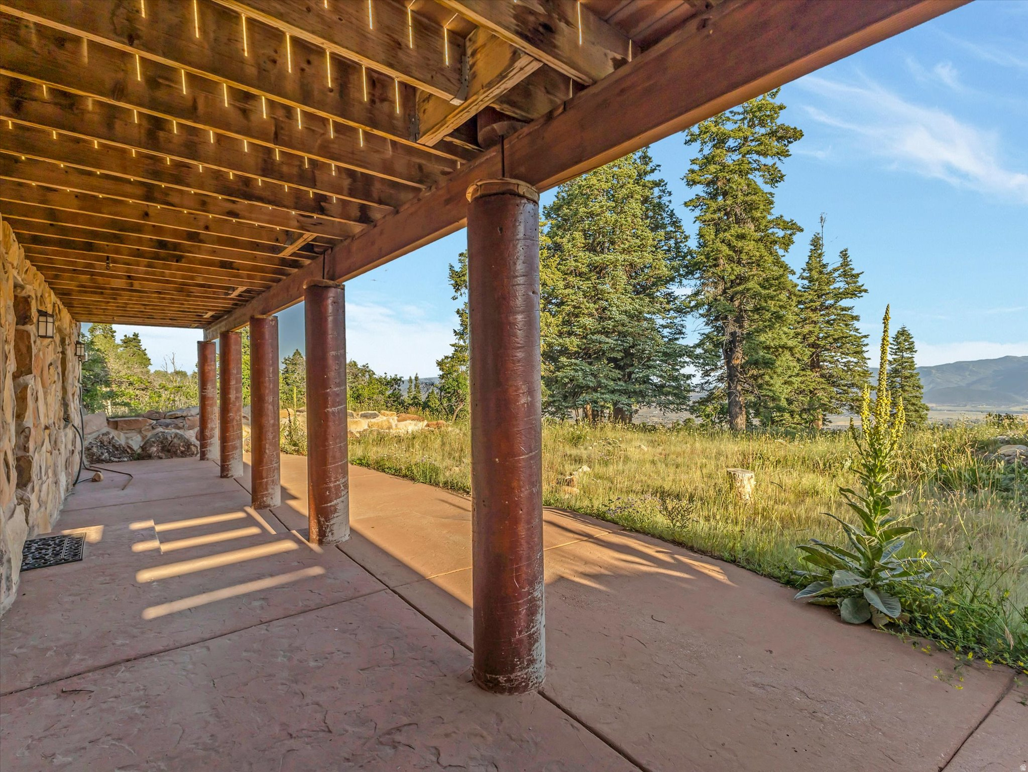 main property photo 13