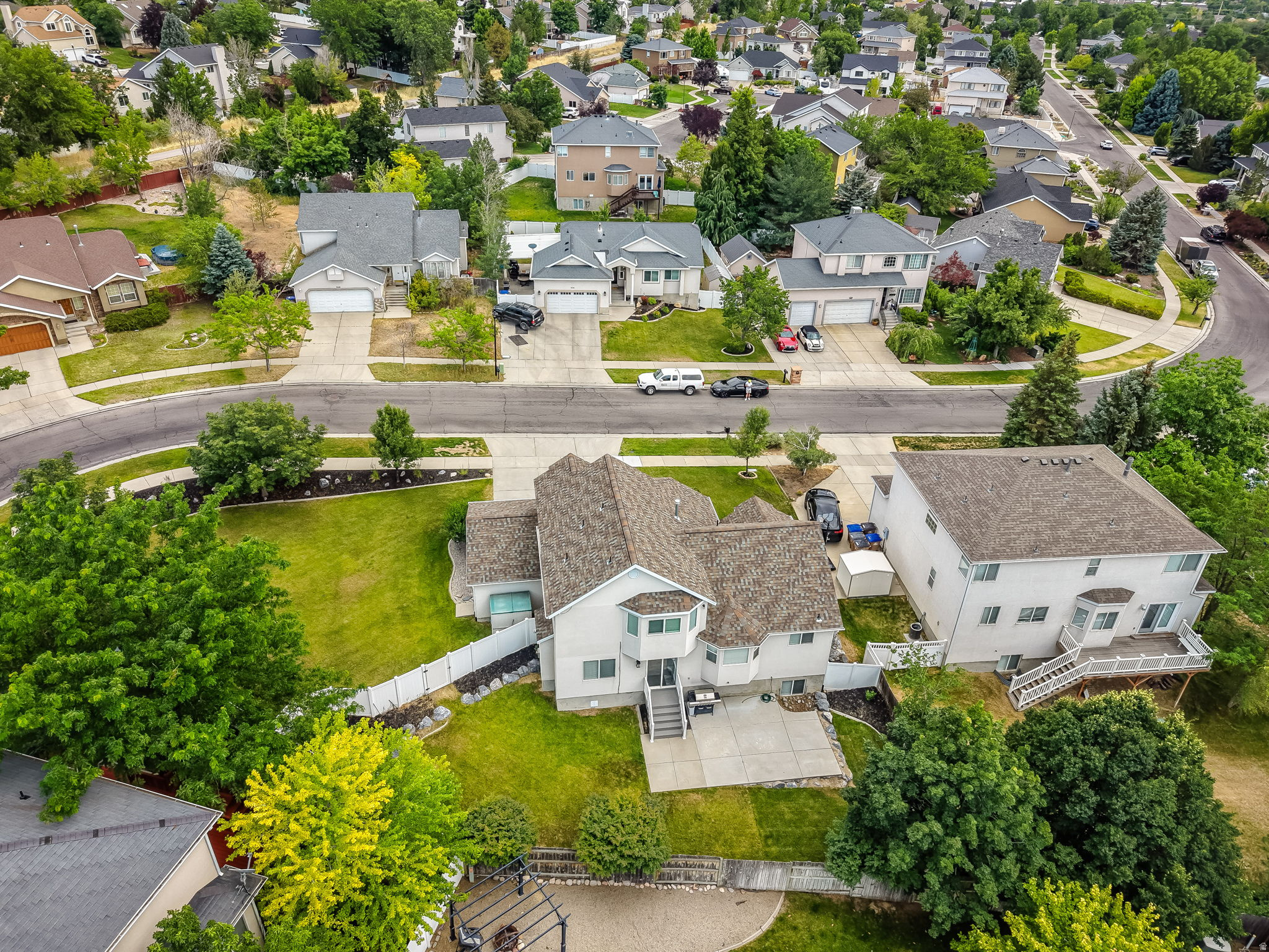 main property photo 40