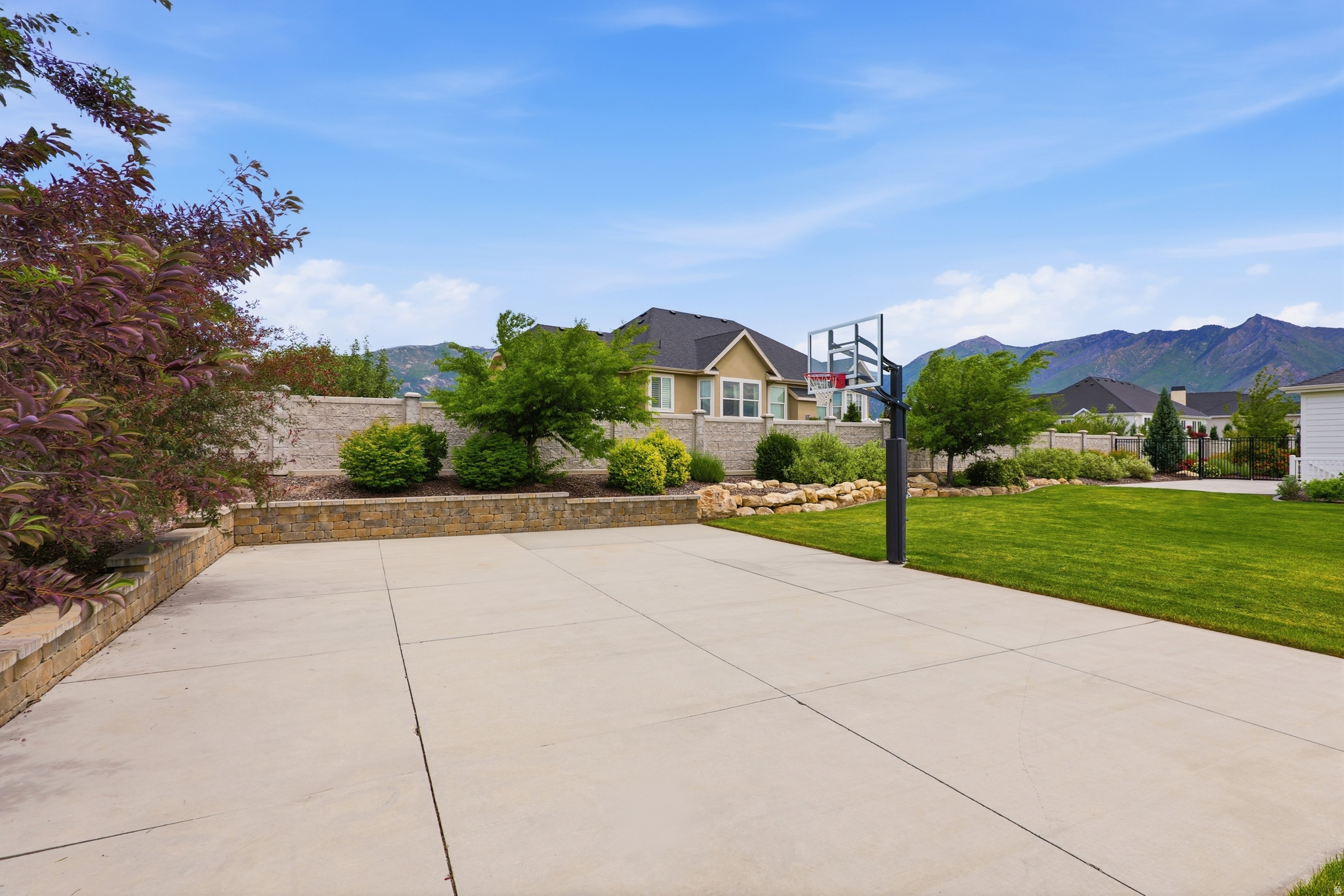 main property photo 50