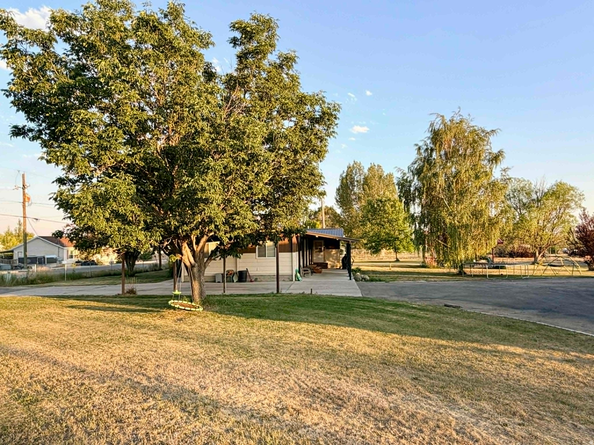 main property photo 34