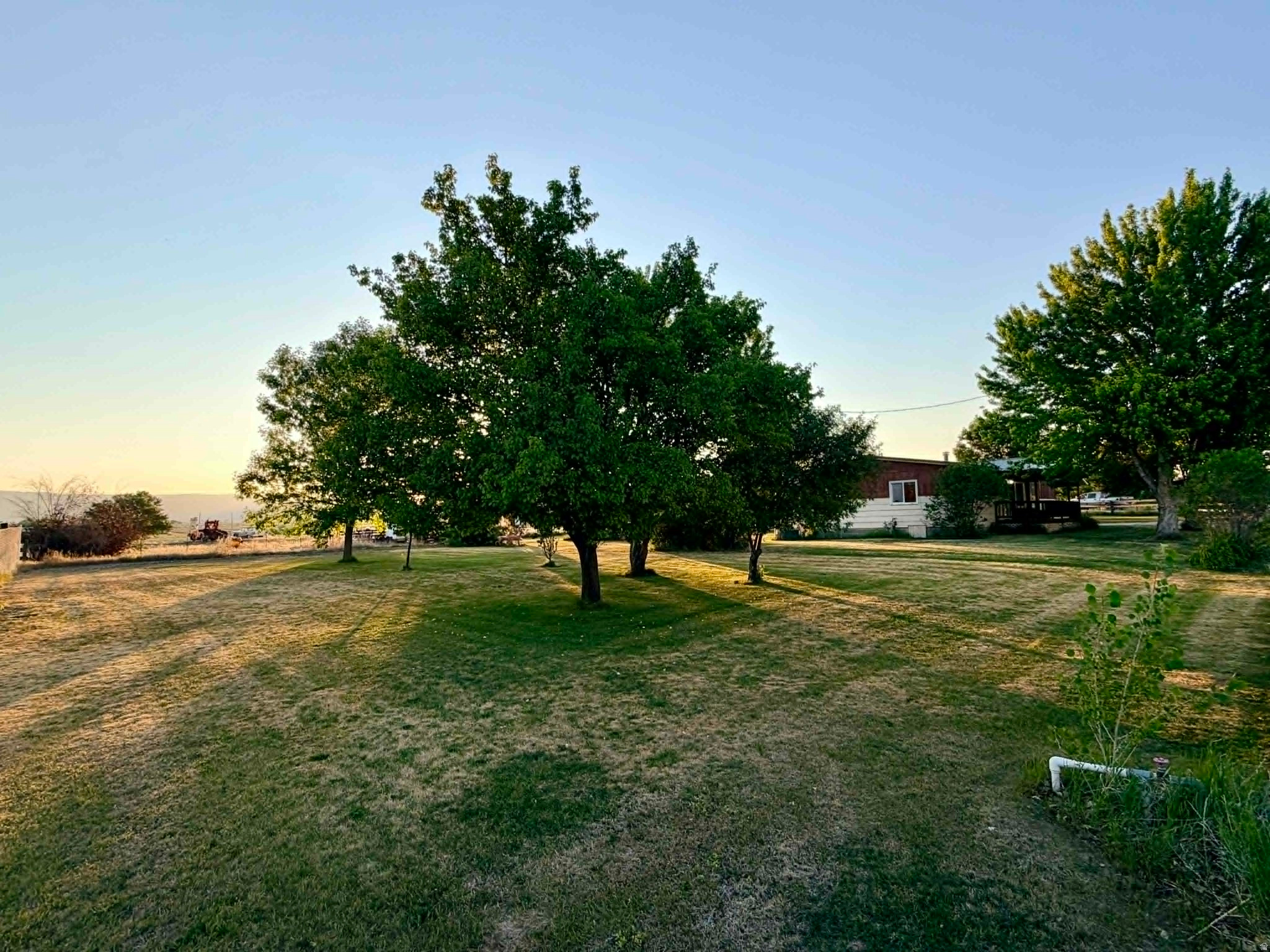 main property photo 40