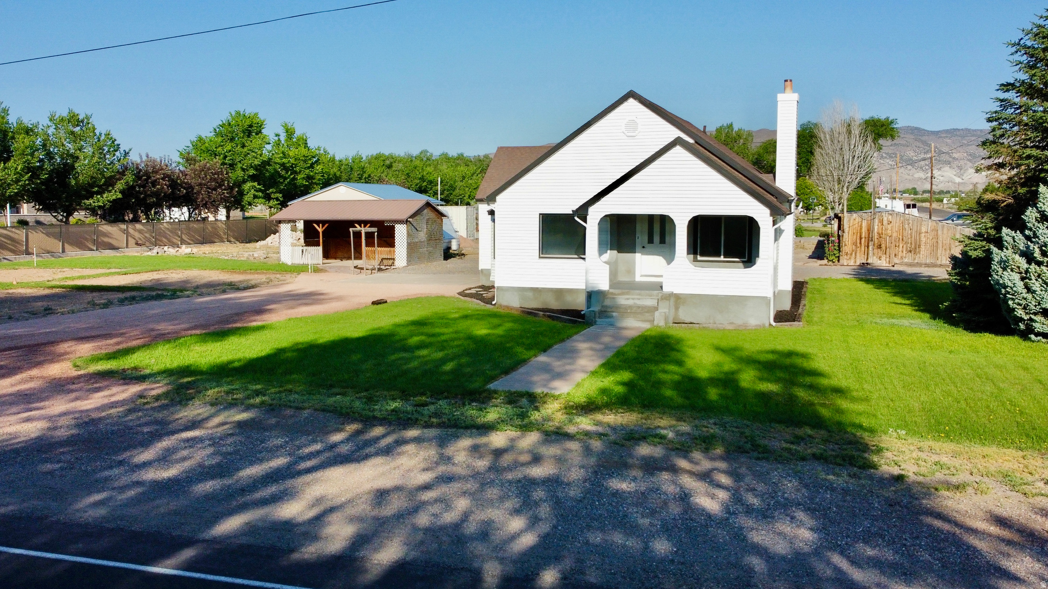 main property photo 40