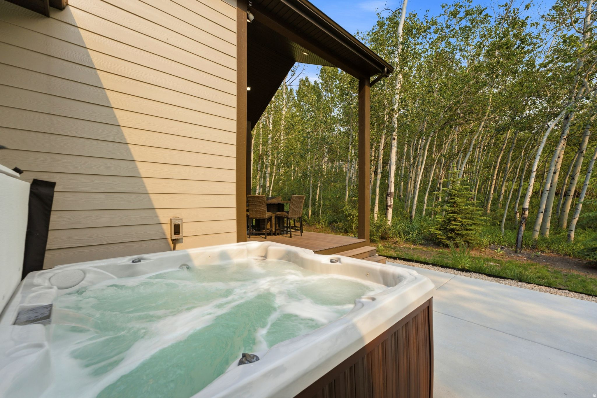 main property photo 16