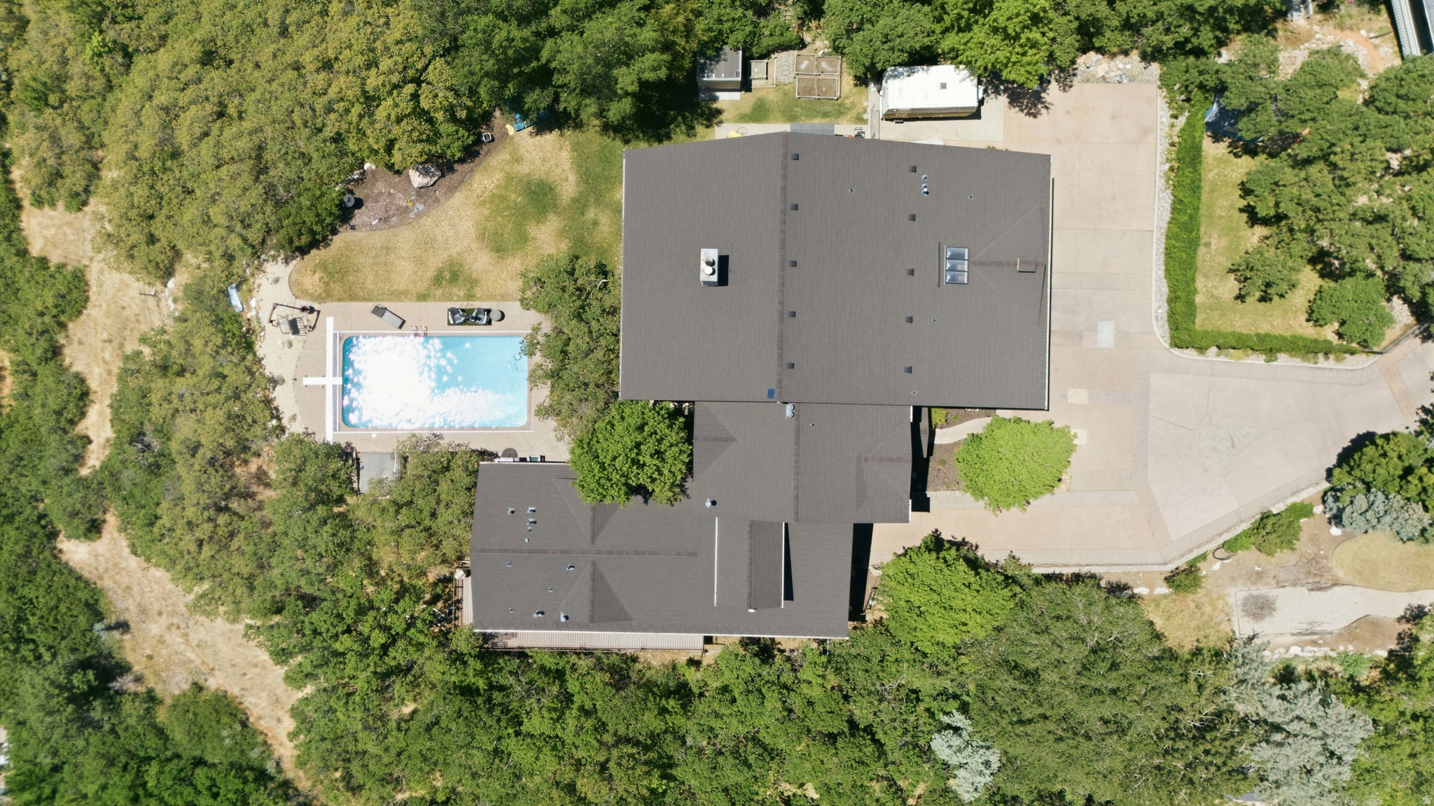 main property photo 71
