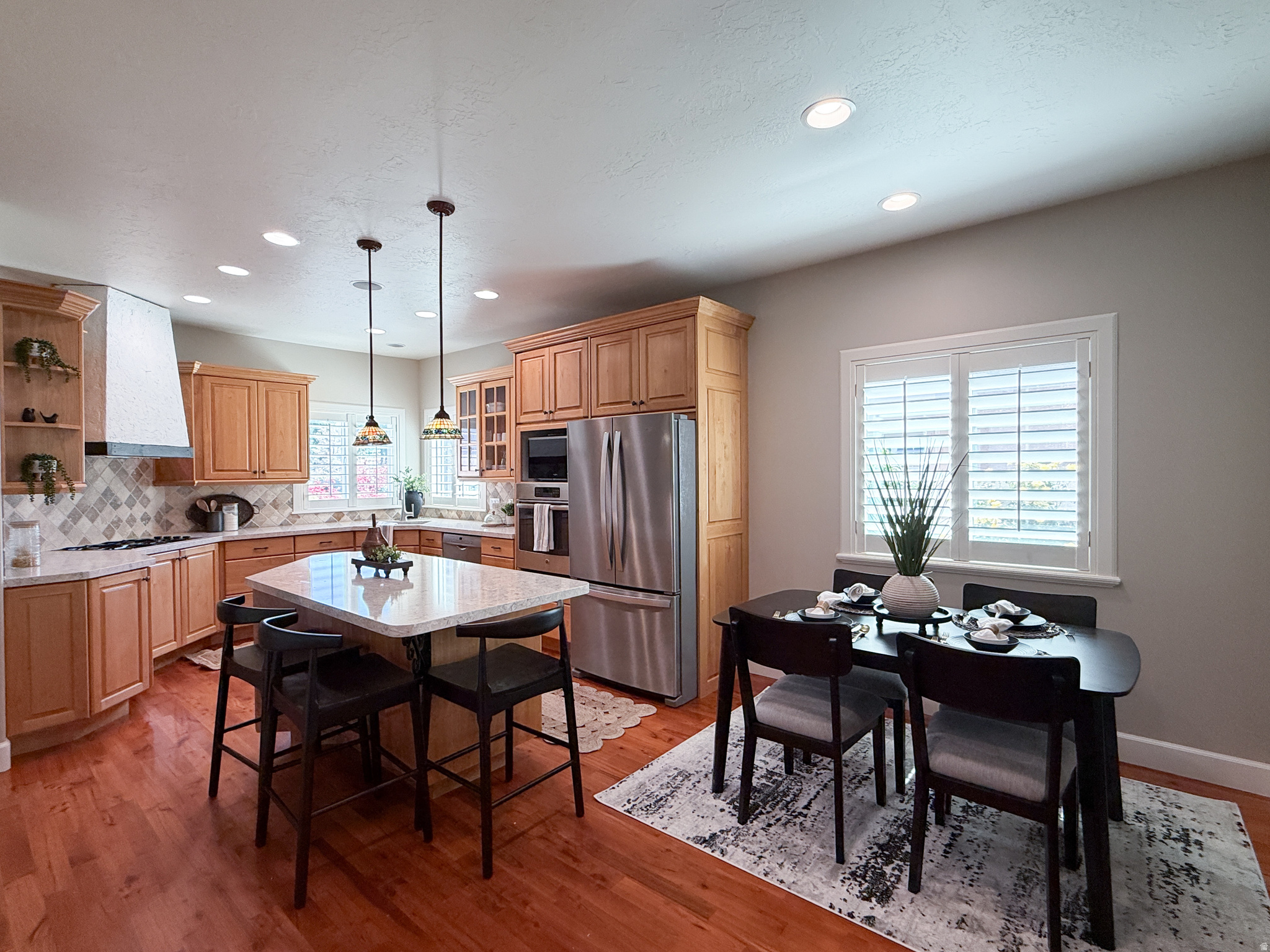 main property photo 7