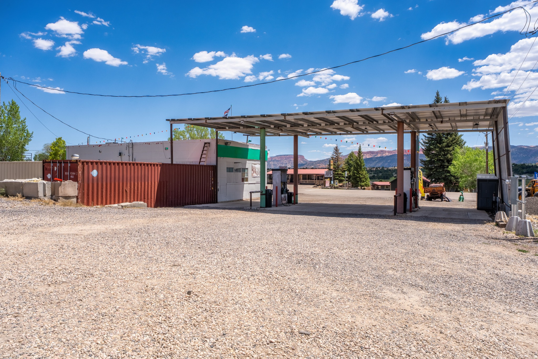 main property photo 32