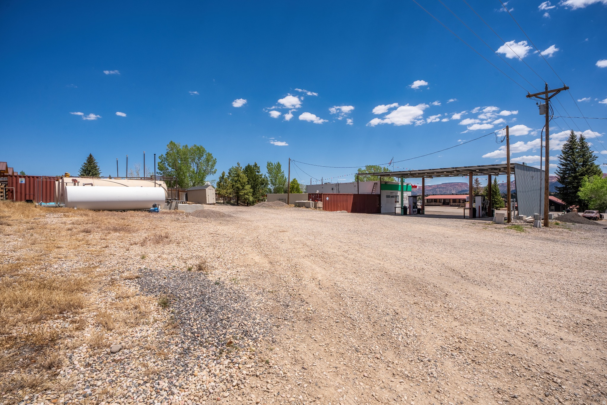 main property photo 33
