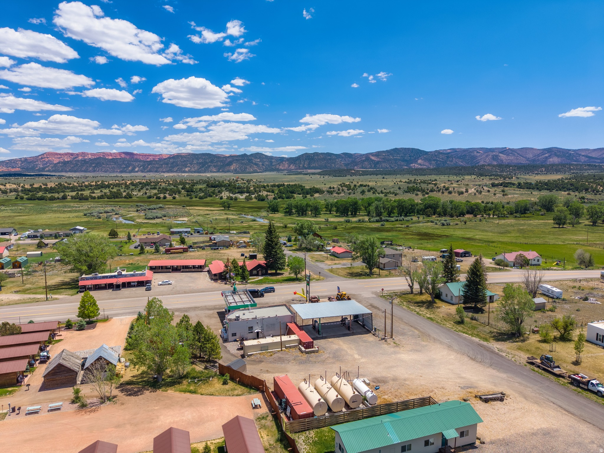 main property photo 41