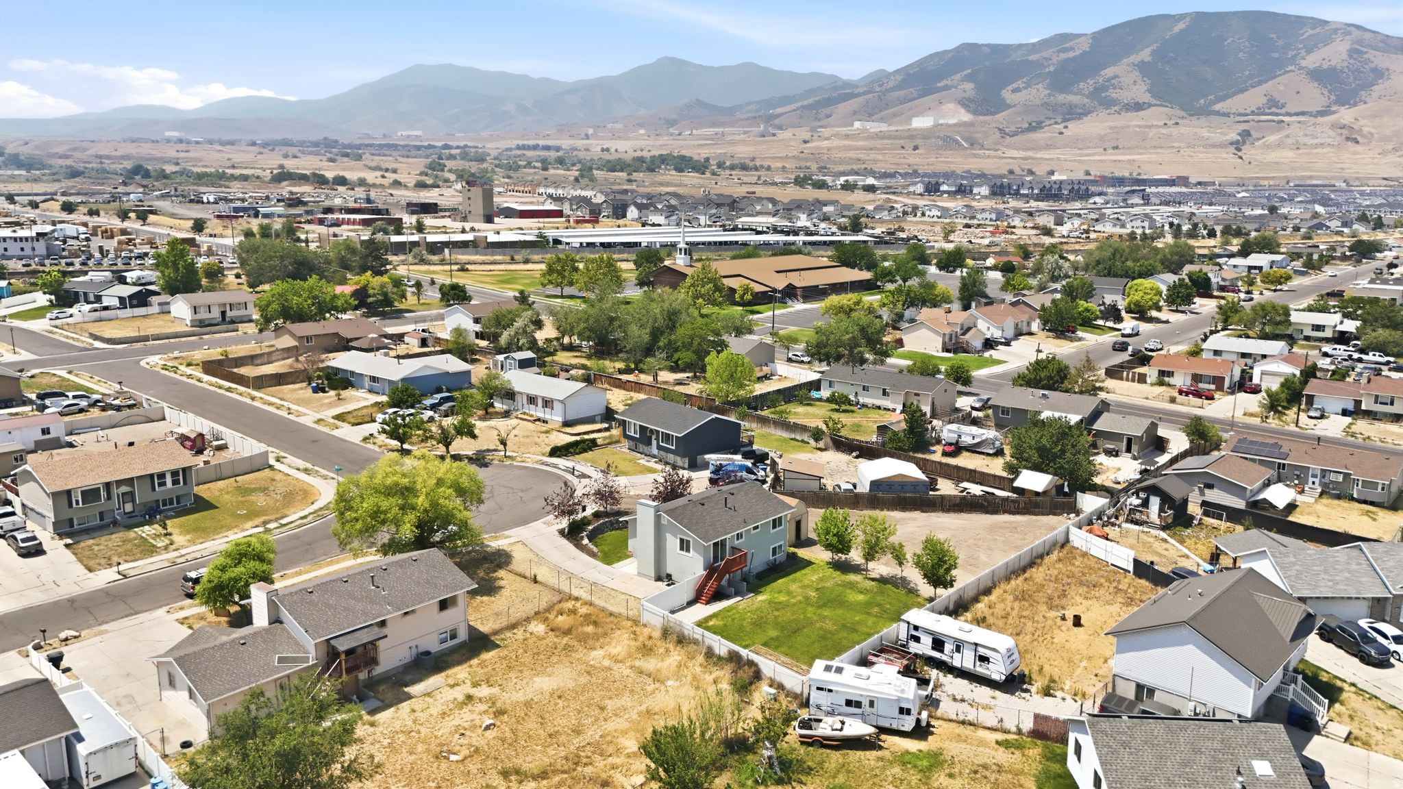 main property photo 33