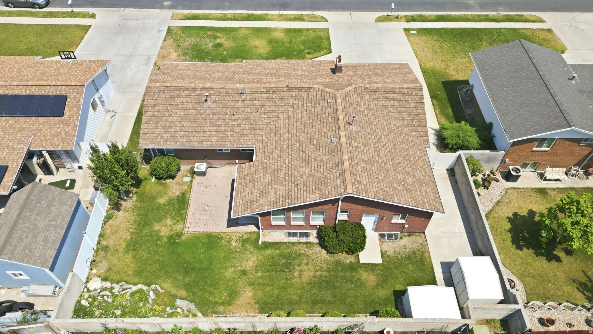 main property photo 45
