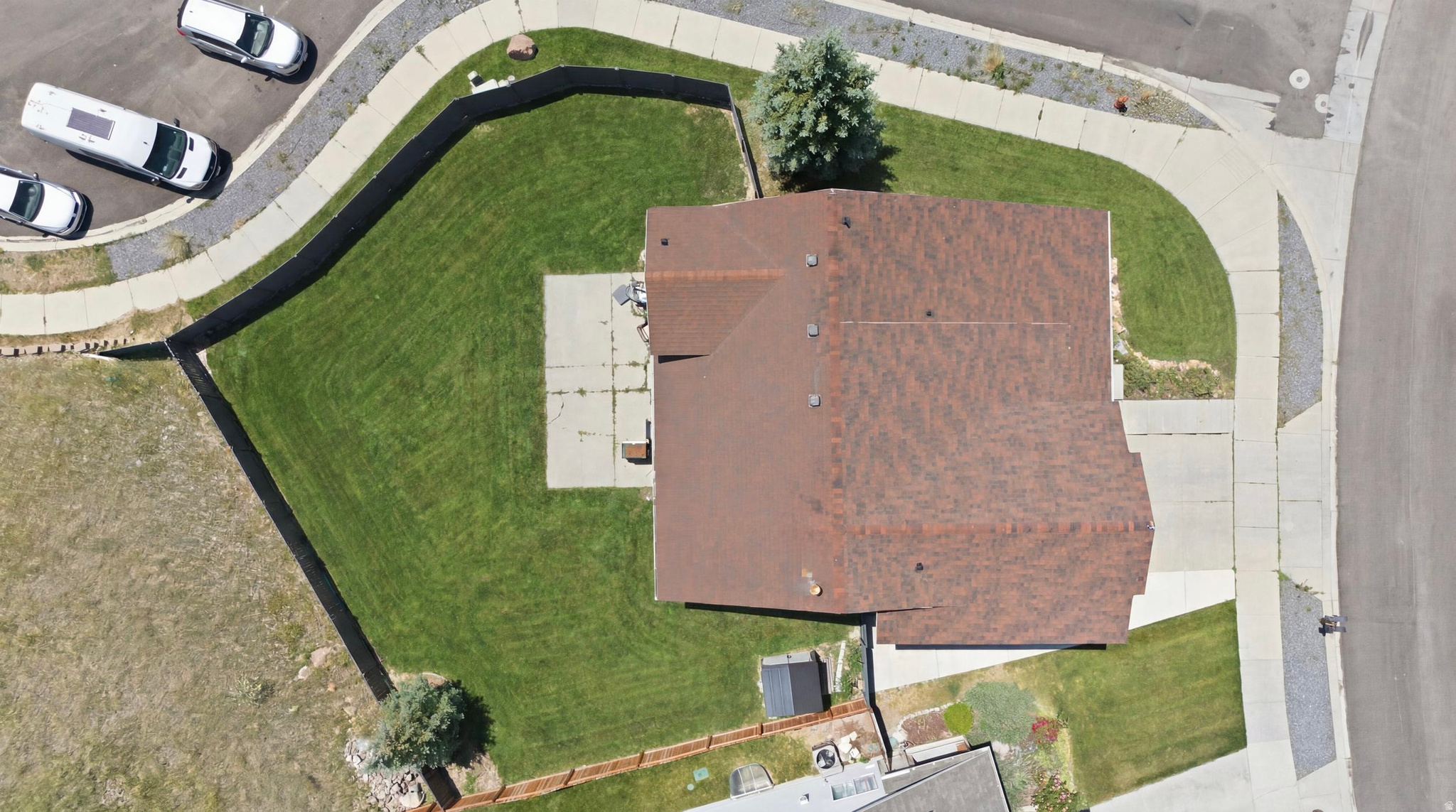 main property photo 32